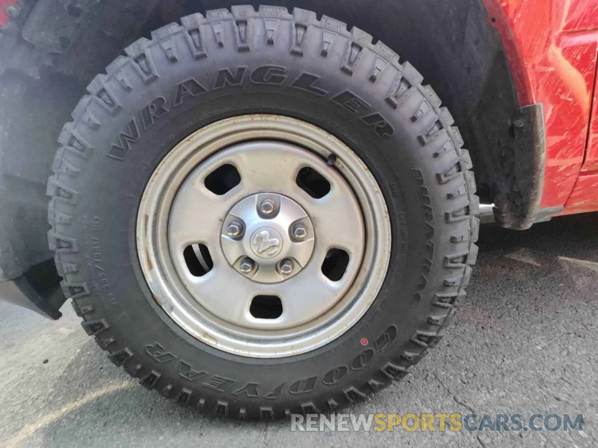 25 Photograph of a damaged car 1C6RR7ST1KS612722 RAM 1500 CLASSIC 2019