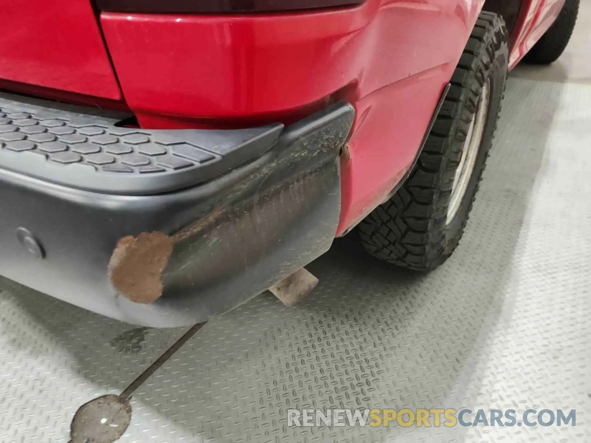 27 Photograph of a damaged car 1C6RR7ST1KS612722 RAM 1500 CLASSIC 2019