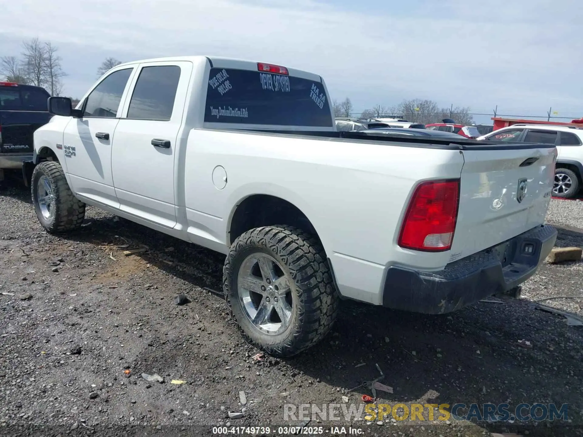 3 Photograph of a damaged car 1C6RR7ST2KS731153 RAM 1500 CLASSIC 2019