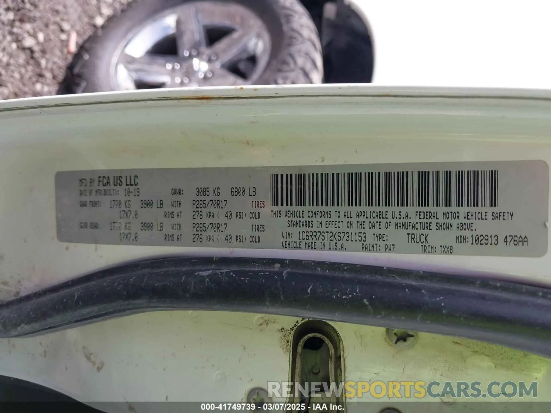 9 Photograph of a damaged car 1C6RR7ST2KS731153 RAM 1500 CLASSIC 2019