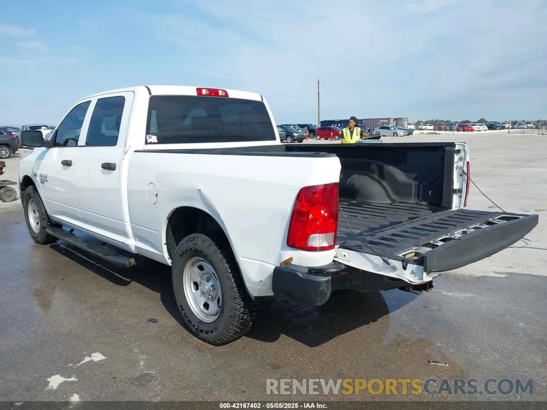 3 Photograph of a damaged car 1C6RR7ST3KS688104 RAM 1500 CLASSIC 2019