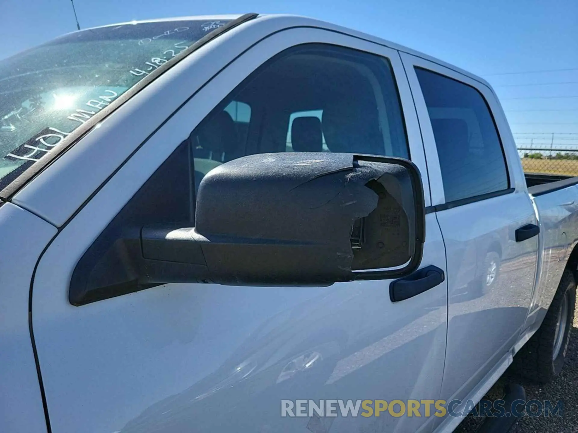 5 Photograph of a damaged car 1C6RR7ST7KS602650 RAM 1500 CLASSIC 2019
