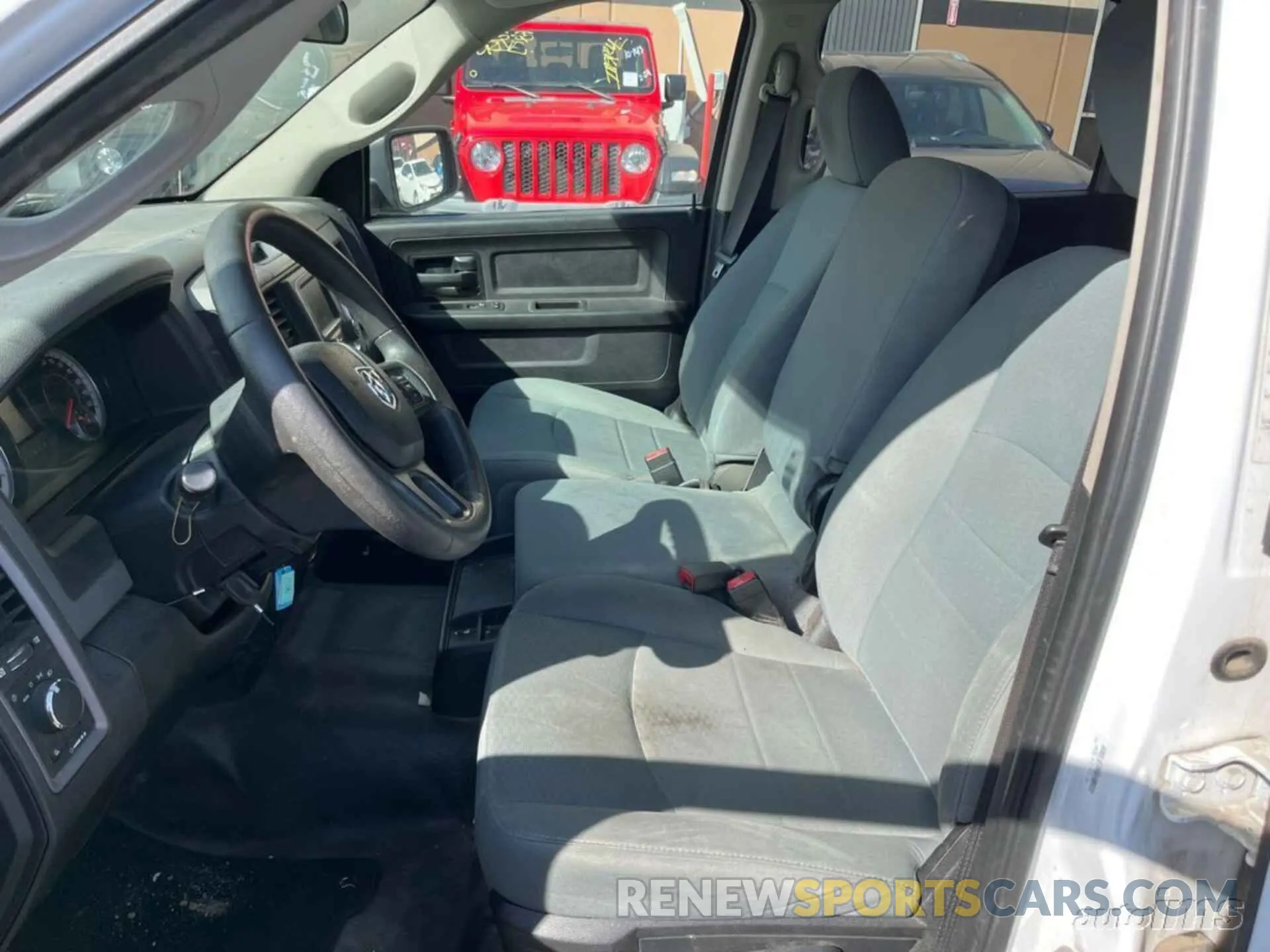 2 Photograph of a damaged car 1C6RR7ST9KS601452 RAM 1500 CLASSIC 2019