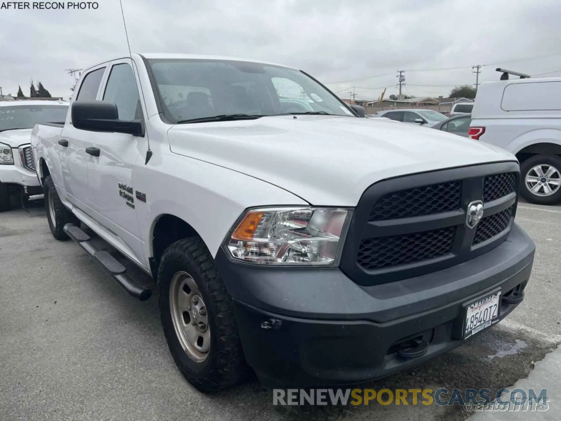 9 Photograph of a damaged car 1C6RR7ST9KS601452 RAM 1500 CLASSIC 2019