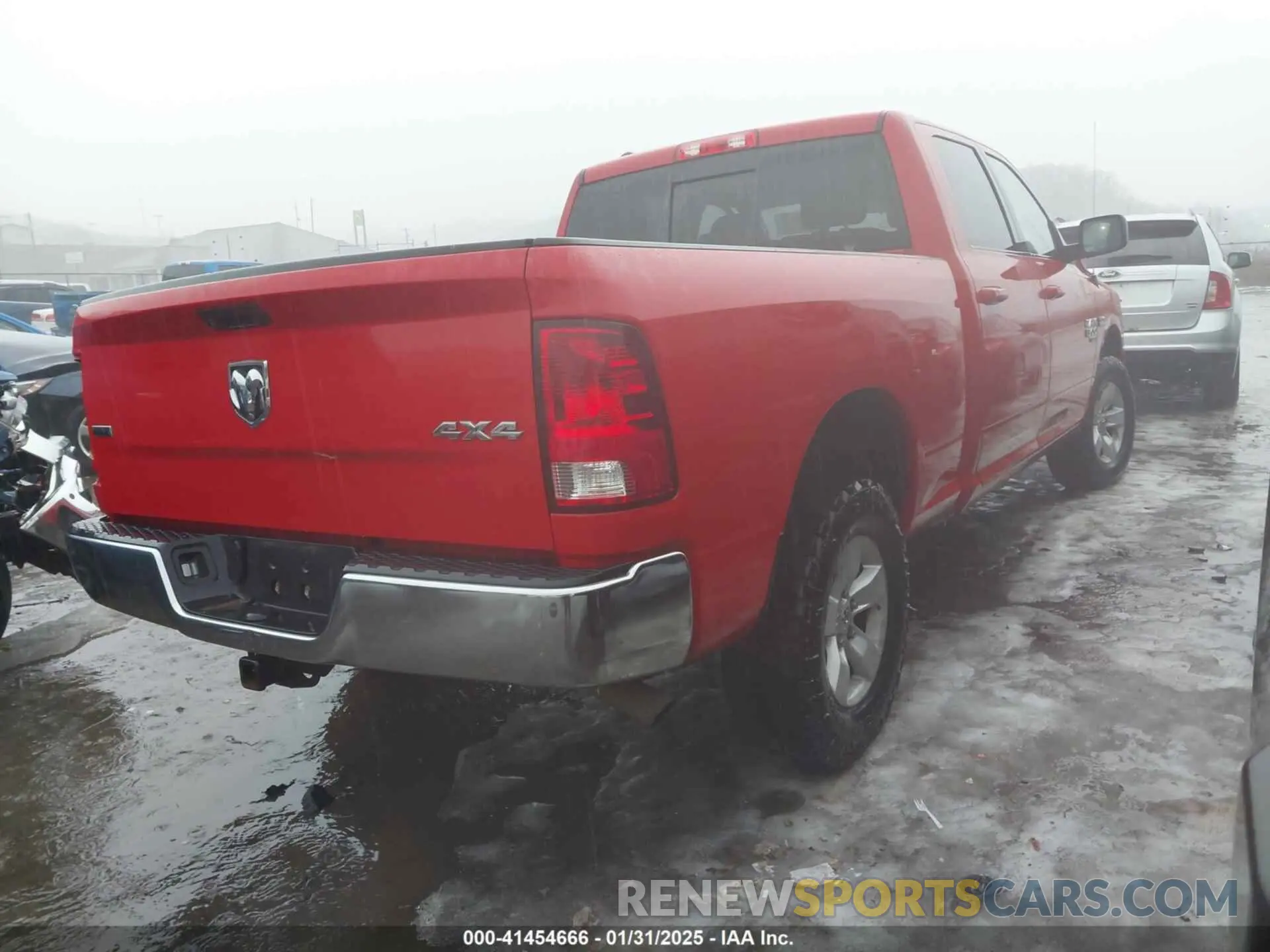 4 Photograph of a damaged car 1C6RR7TT1KS510559 RAM 1500 CLASSIC 2019