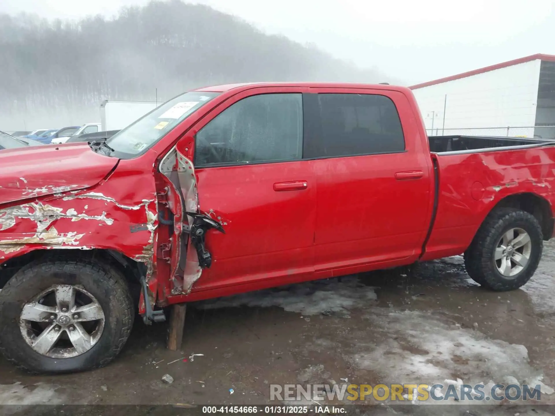 6 Photograph of a damaged car 1C6RR7TT1KS510559 RAM 1500 CLASSIC 2019