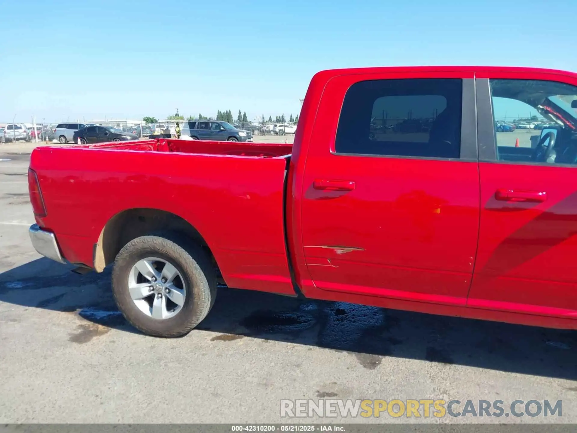 6 Photograph of a damaged car 1C6RR7TT1KS645993 RAM 1500 CLASSIC 2019