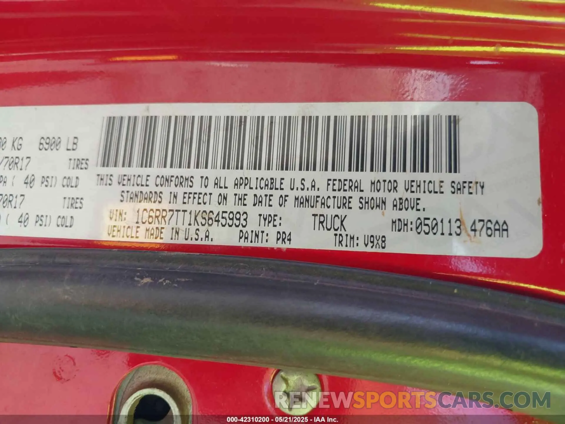 9 Photograph of a damaged car 1C6RR7TT1KS645993 RAM 1500 CLASSIC 2019