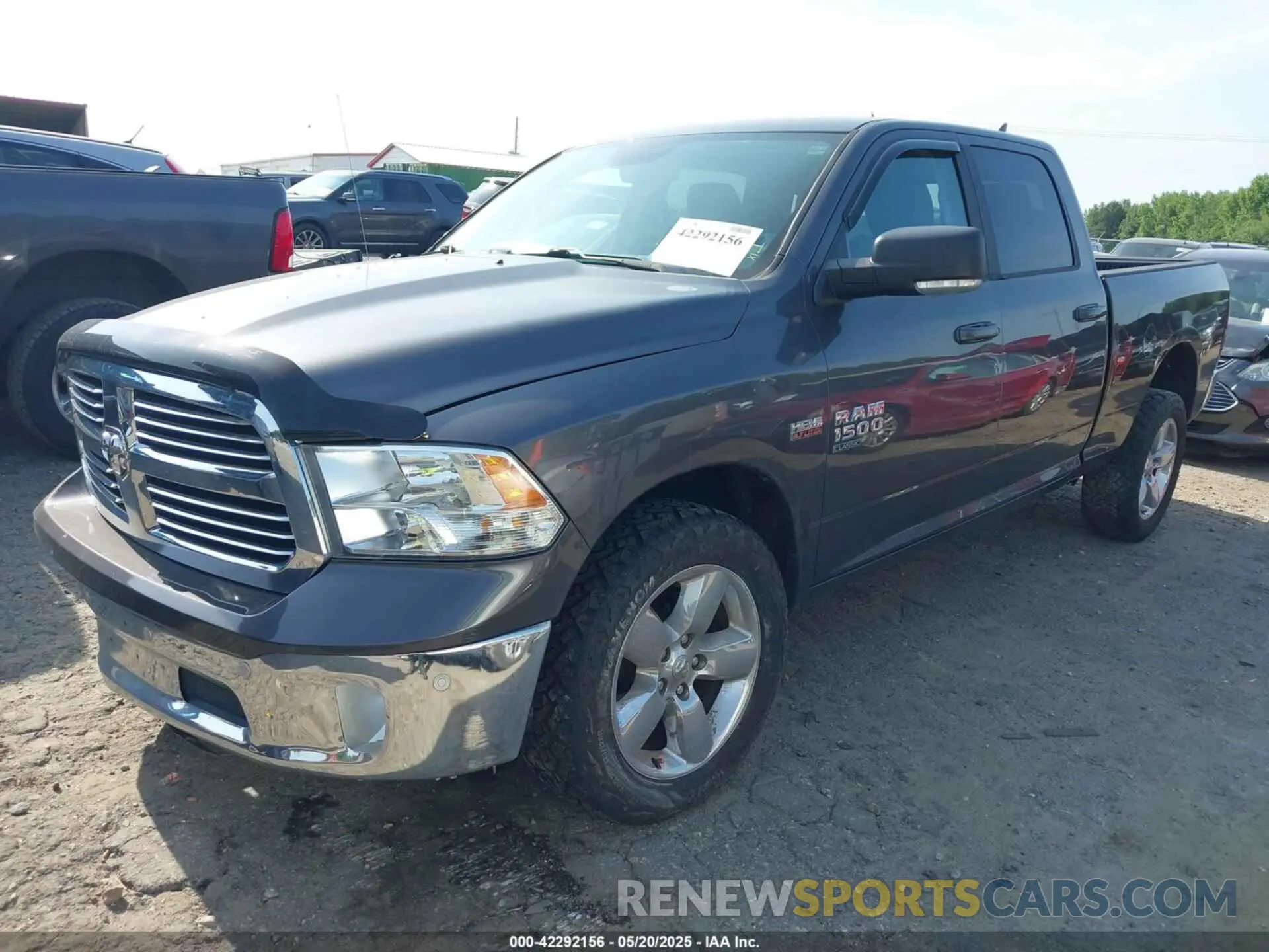 2 Photograph of a damaged car 1C6RR7TT2KS648286 RAM 1500 CLASSIC 2019