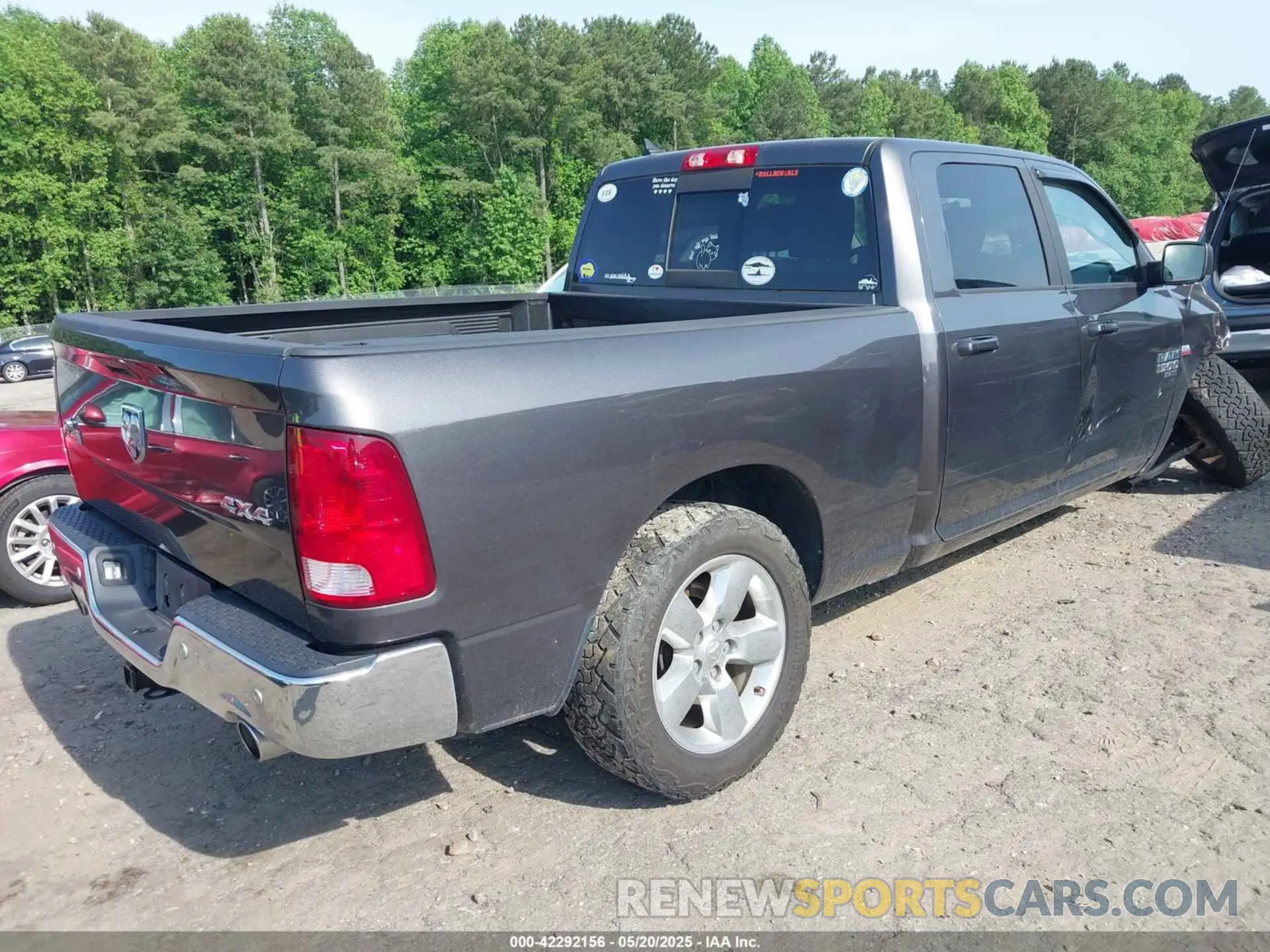 4 Photograph of a damaged car 1C6RR7TT2KS648286 RAM 1500 CLASSIC 2019