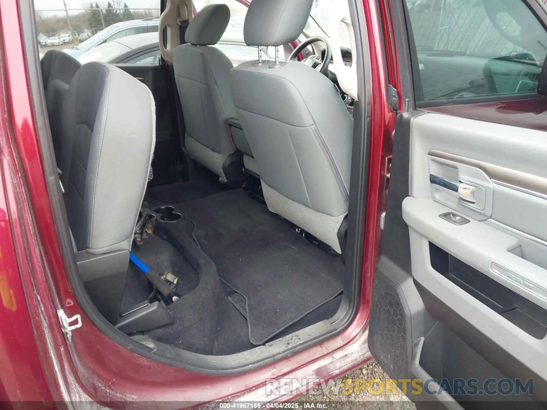 8 Photograph of a damaged car 1C6RR7TT5KS510757 RAM 1500 CLASSIC 2019