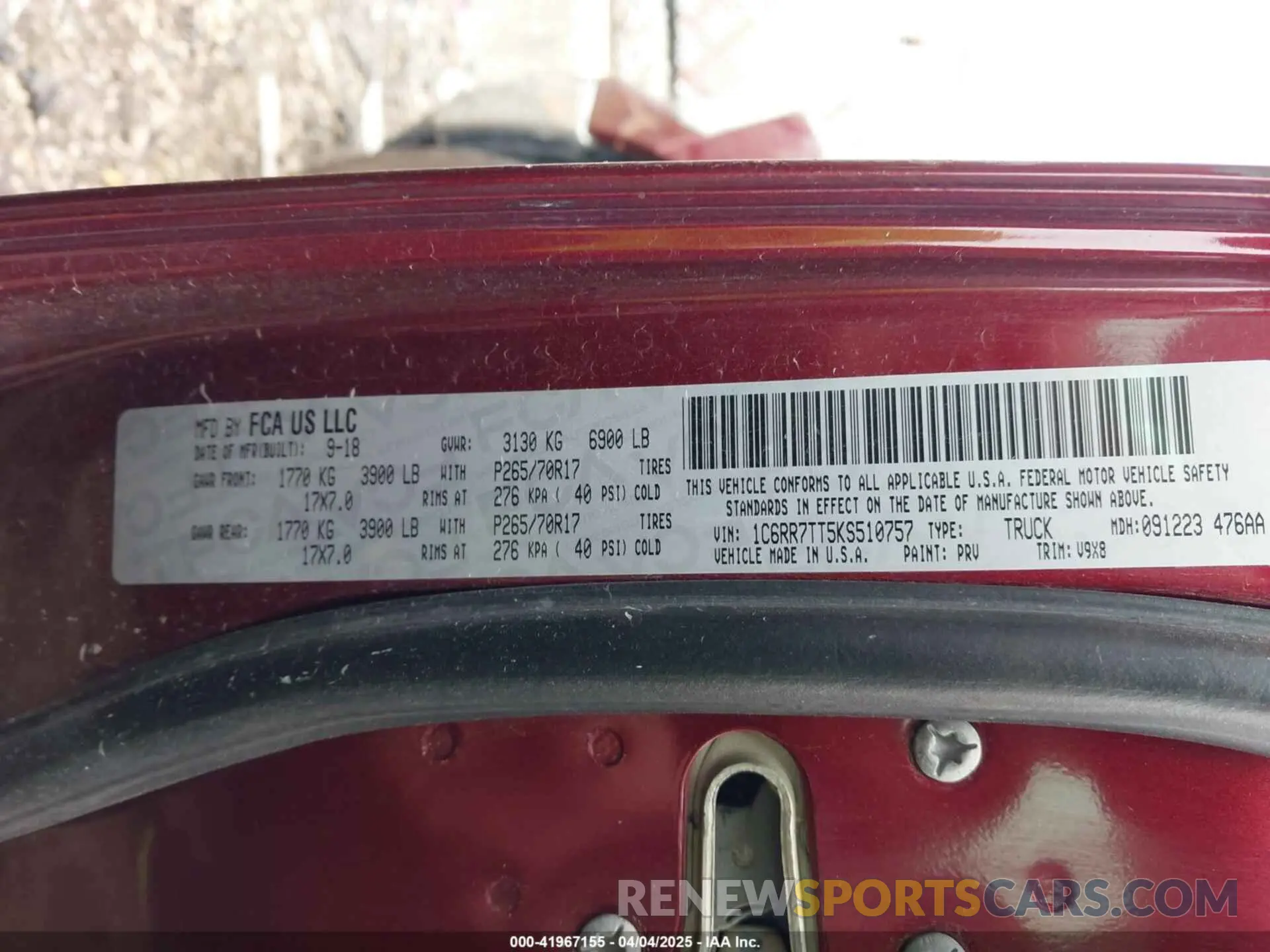 9 Photograph of a damaged car 1C6RR7TT5KS510757 RAM 1500 CLASSIC 2019