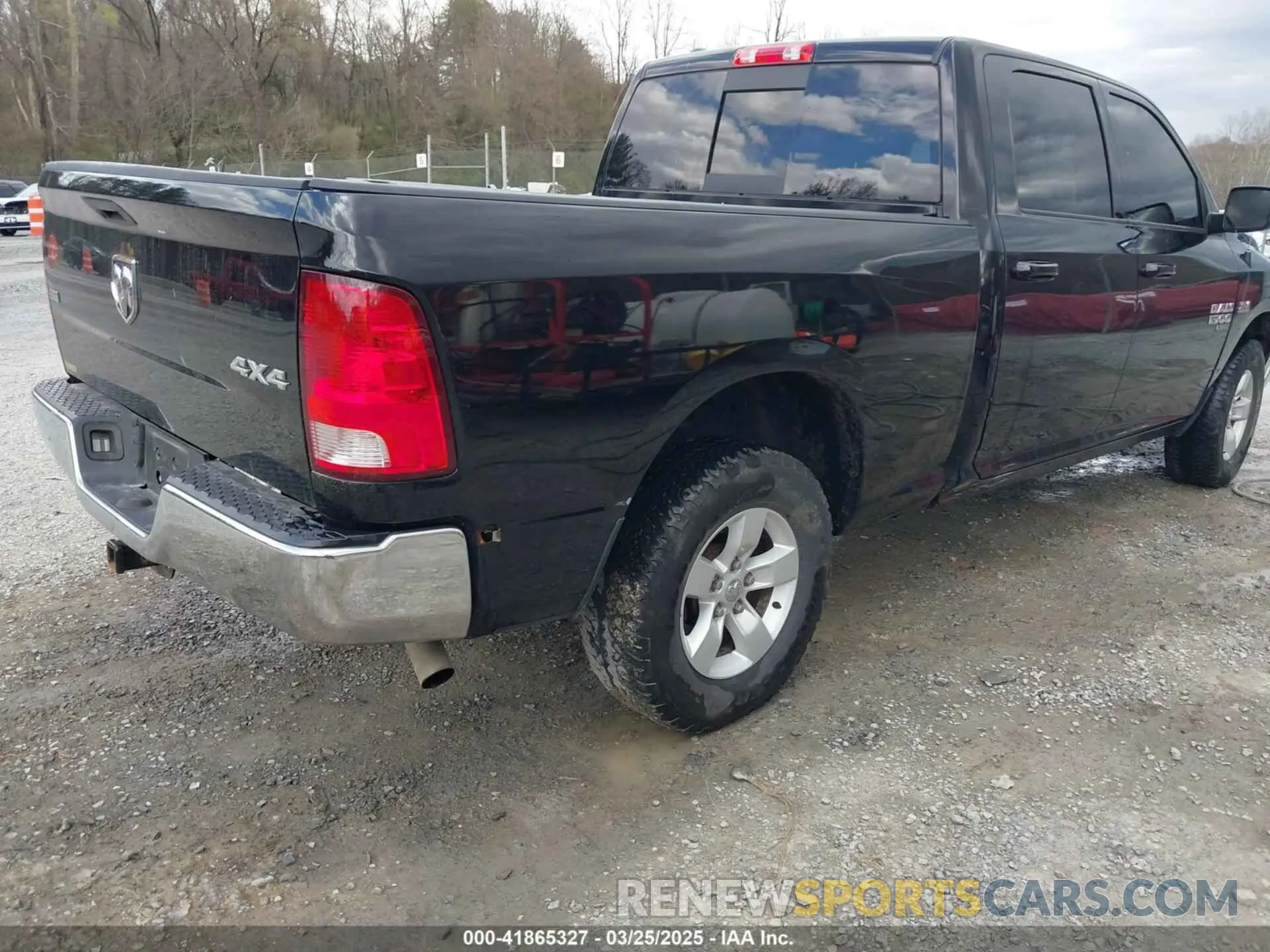 4 Photograph of a damaged car 1C6RR7TT5KS714118 RAM 1500 CLASSIC 2019