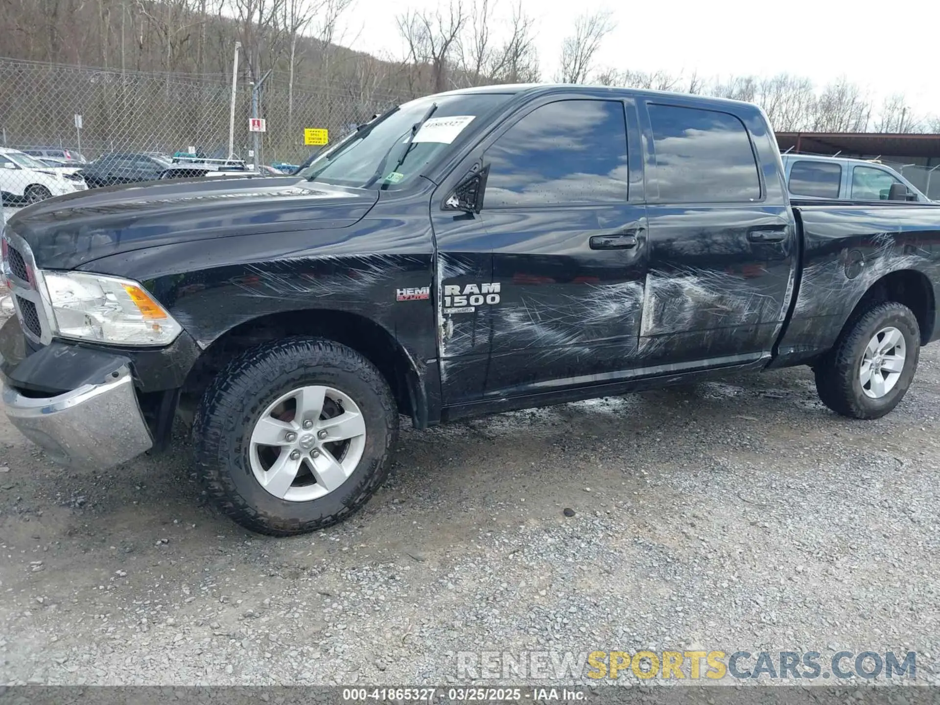6 Photograph of a damaged car 1C6RR7TT5KS714118 RAM 1500 CLASSIC 2019