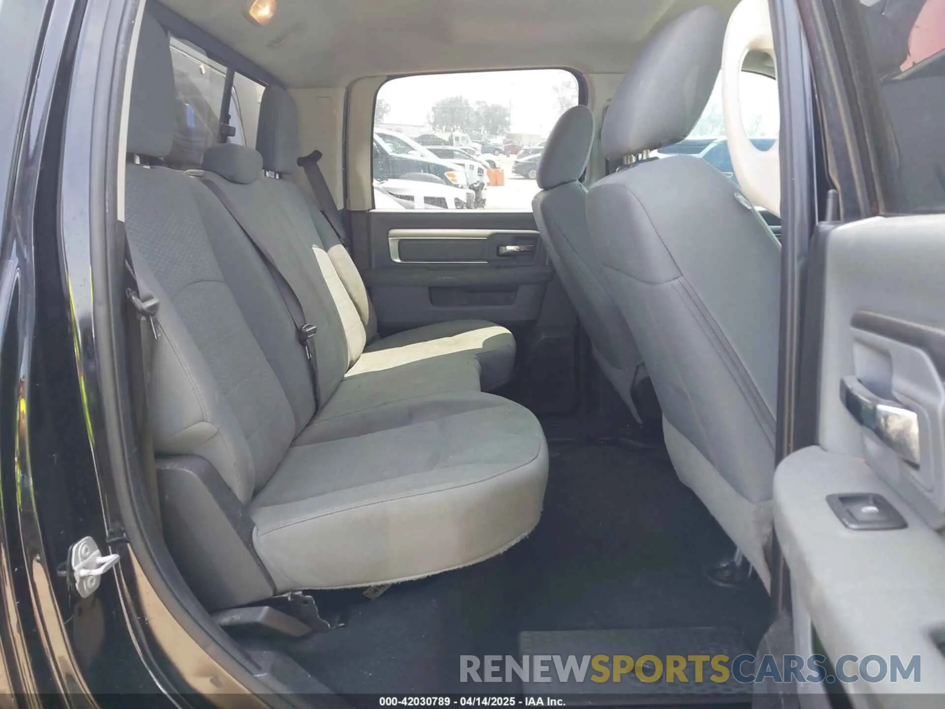 8 Photograph of a damaged car 1C6RR7TT7KS646226 RAM 1500 CLASSIC 2019