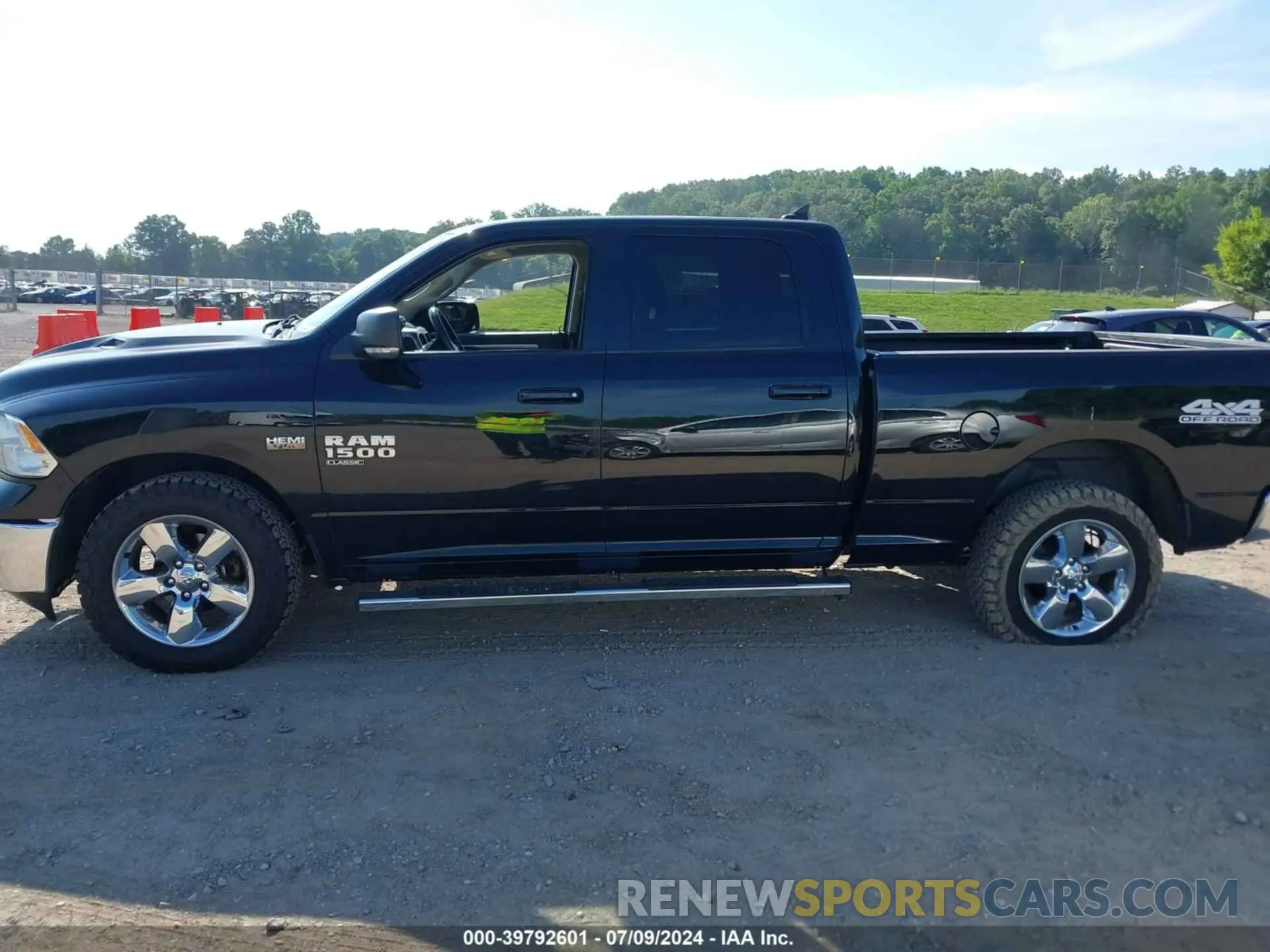 14 Photograph of a damaged car 1C6RR7TT7KS727632 RAM 1500 CLASSIC 2019