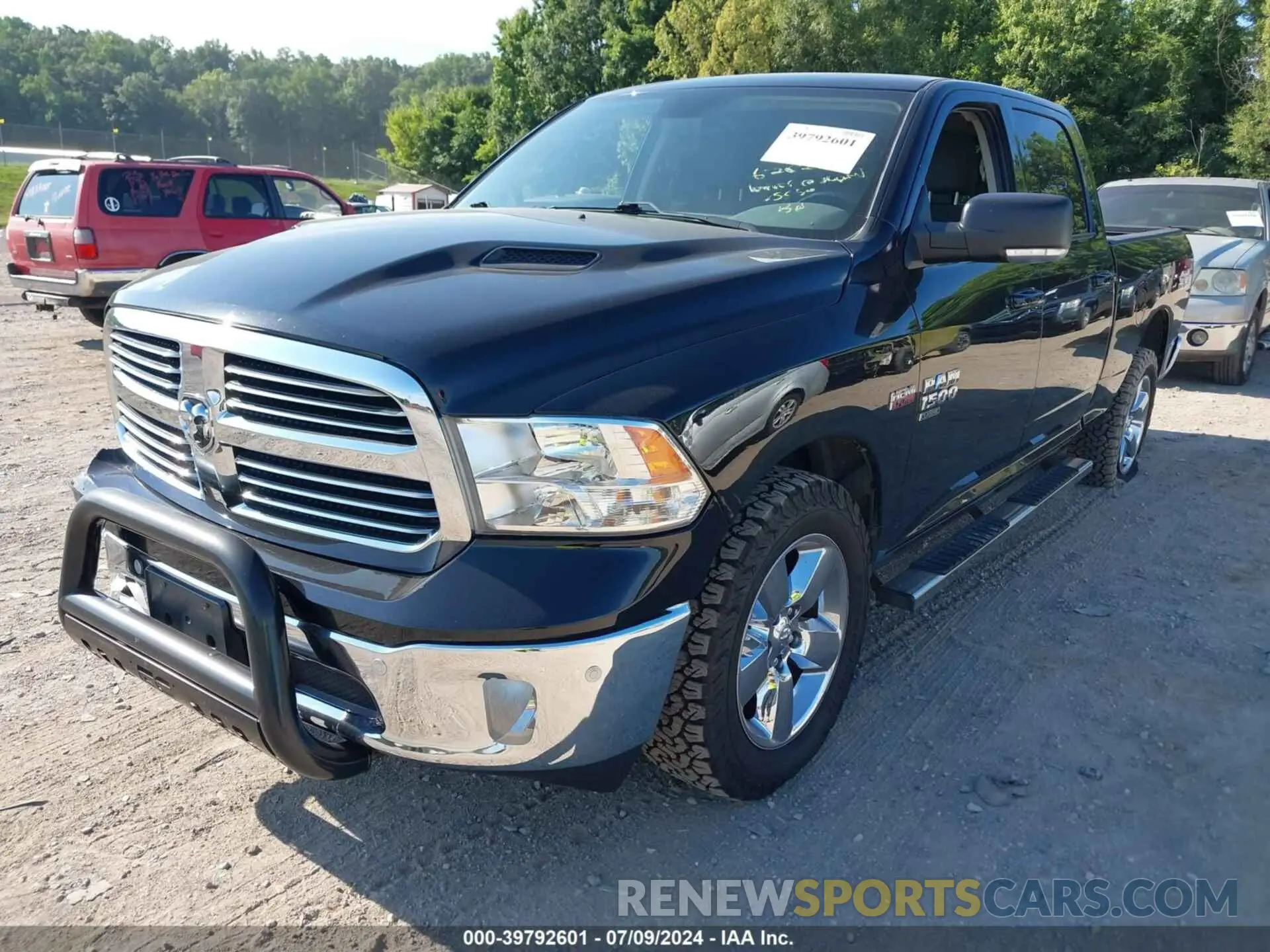 2 Photograph of a damaged car 1C6RR7TT7KS727632 RAM 1500 CLASSIC 2019