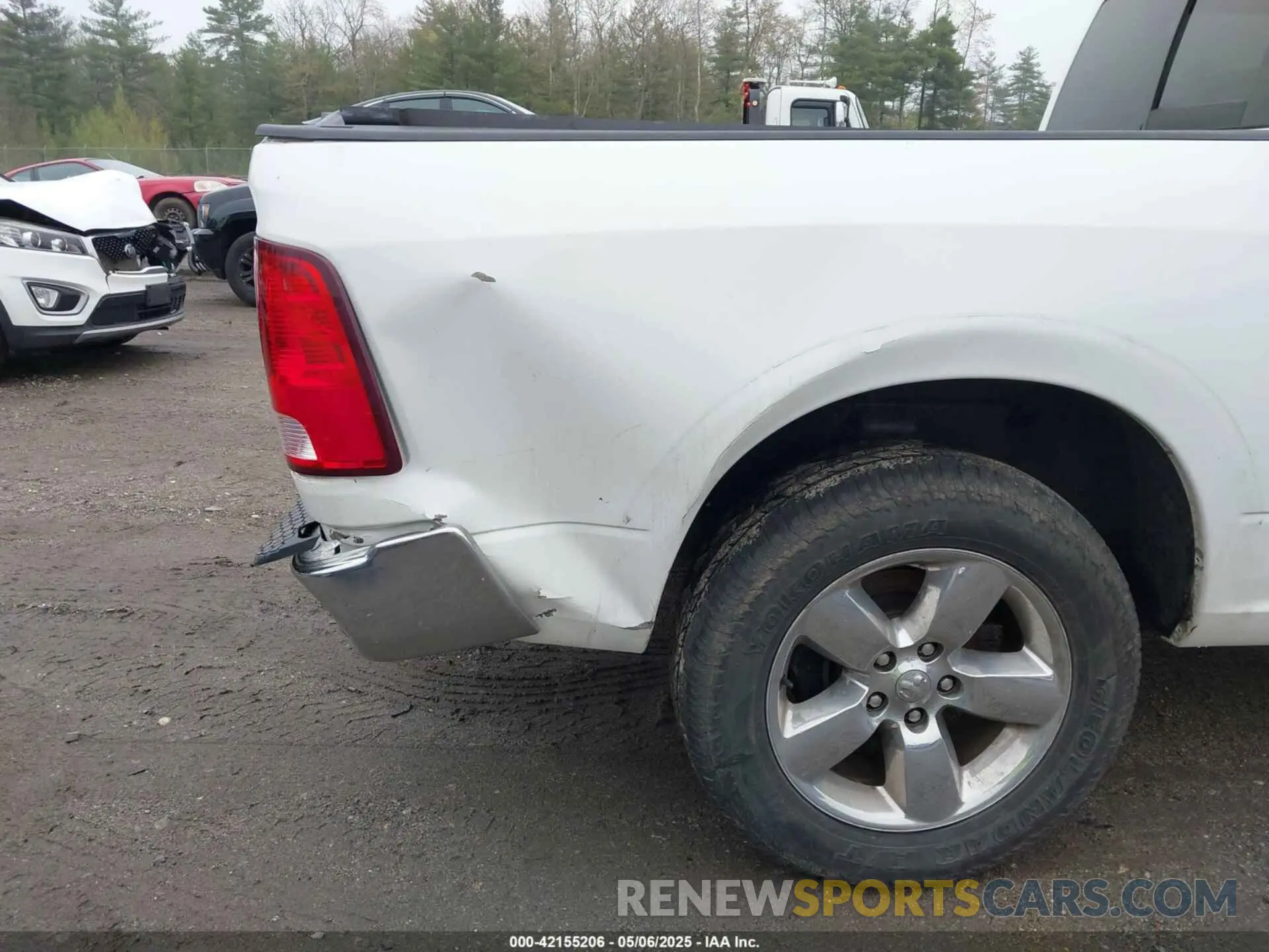 17 Photograph of a damaged car 1C6RR7TTXKS651758 RAM 1500 CLASSIC 2019