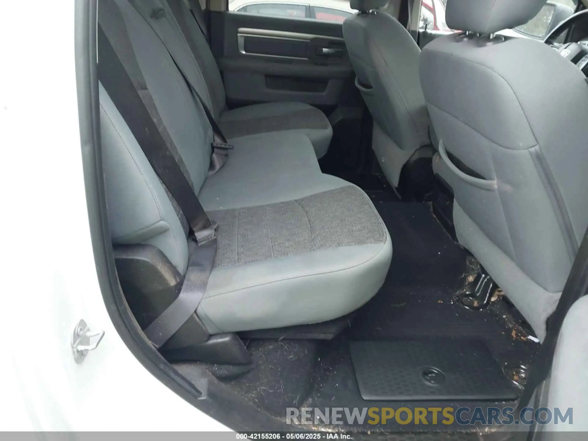 8 Photograph of a damaged car 1C6RR7TTXKS651758 RAM 1500 CLASSIC 2019