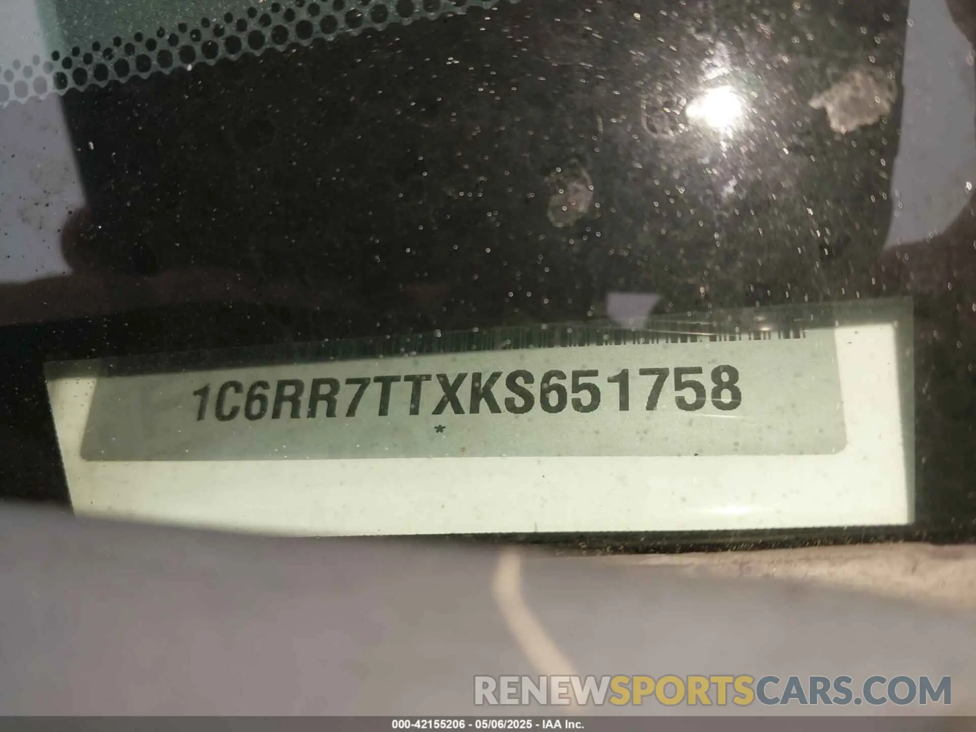 9 Photograph of a damaged car 1C6RR7TTXKS651758 RAM 1500 CLASSIC 2019
