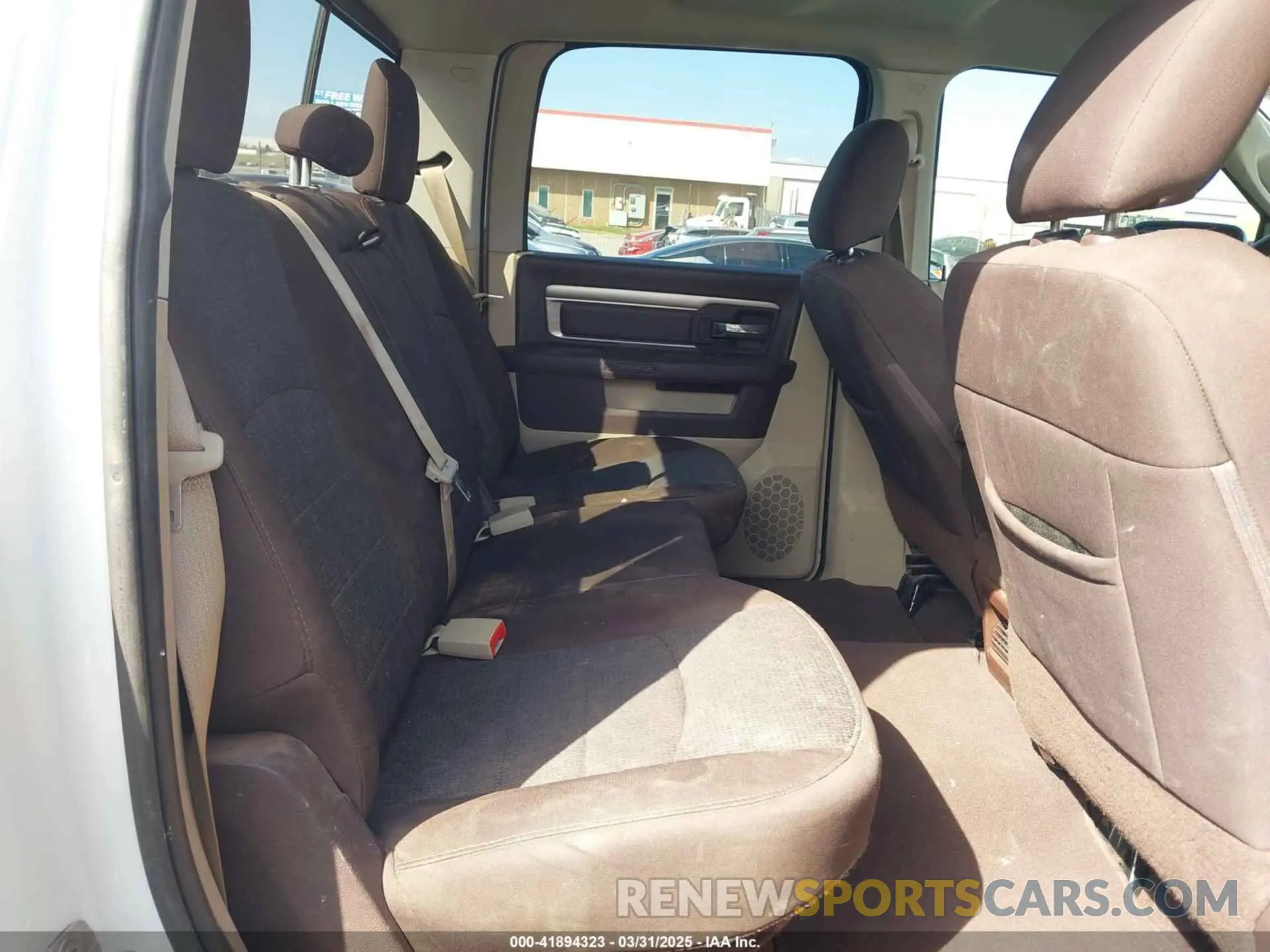 8 Photograph of a damaged car 1C6RR7TTXKS682833 RAM 1500 CLASSIC 2019