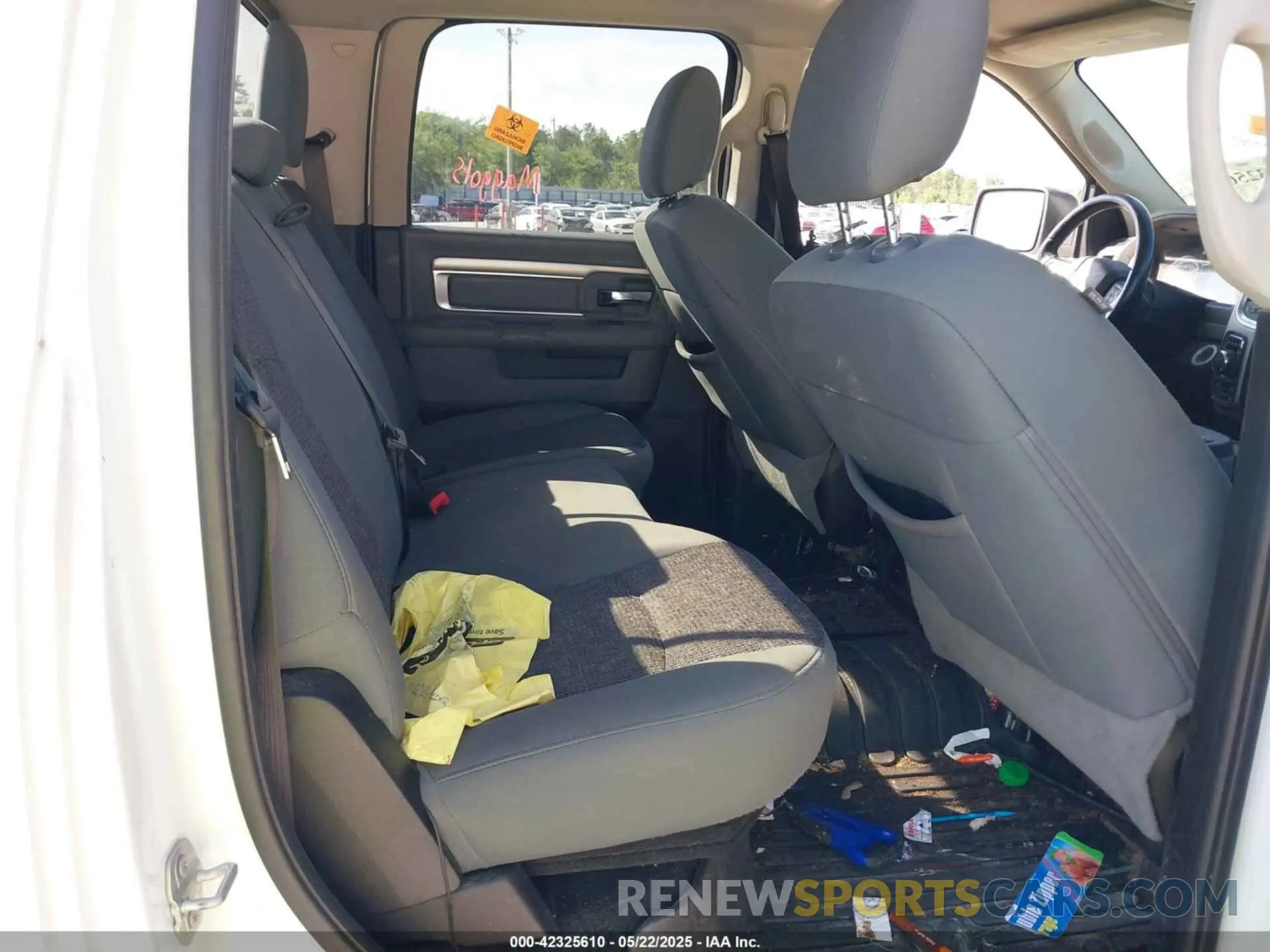 8 Photograph of a damaged car 1C6RR7TTXKS724370 RAM 1500 CLASSIC 2019