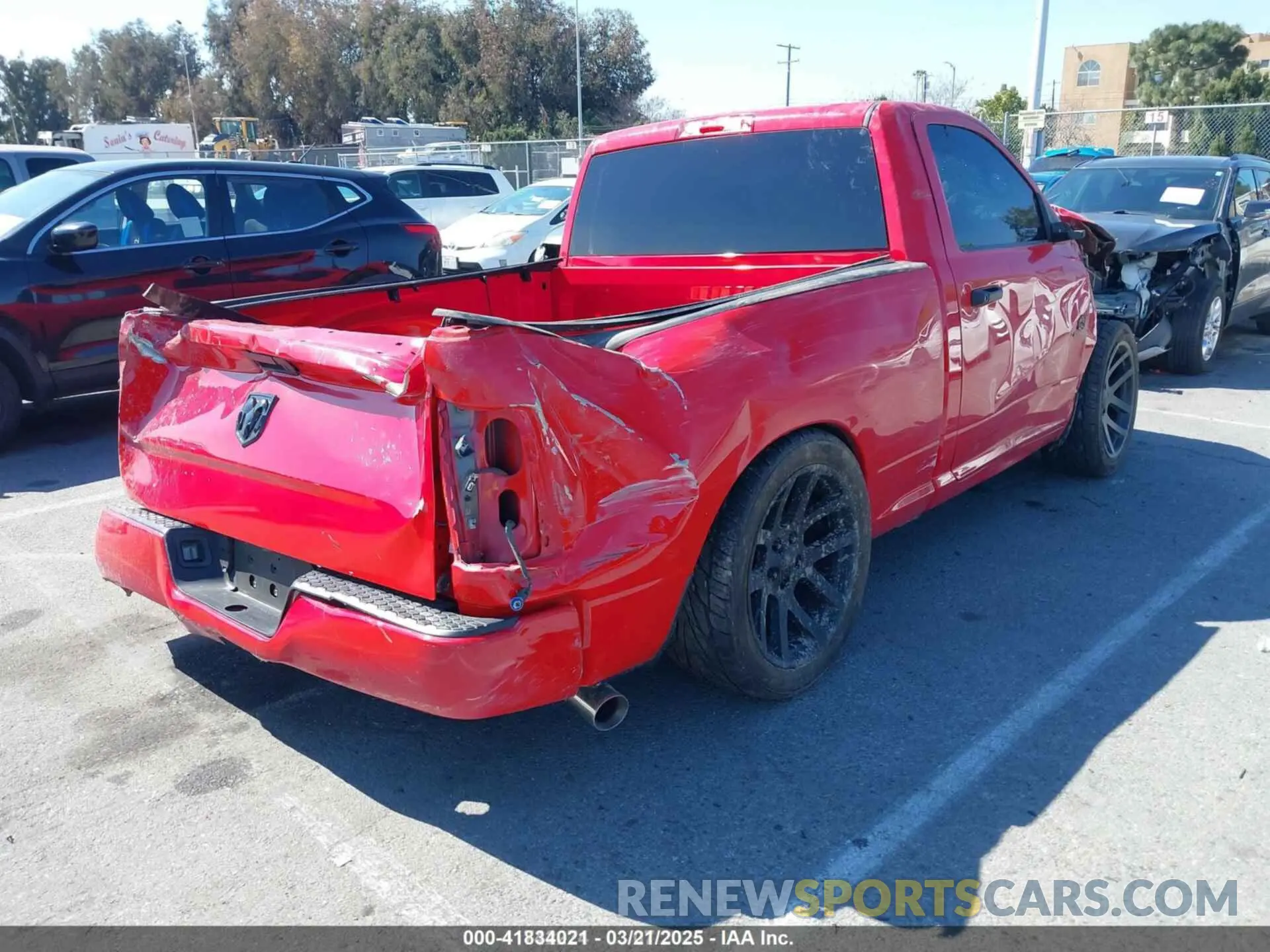 4 Photograph of a damaged car 3C6JR6AT3KG500844 RAM 1500 CLASSIC 2019