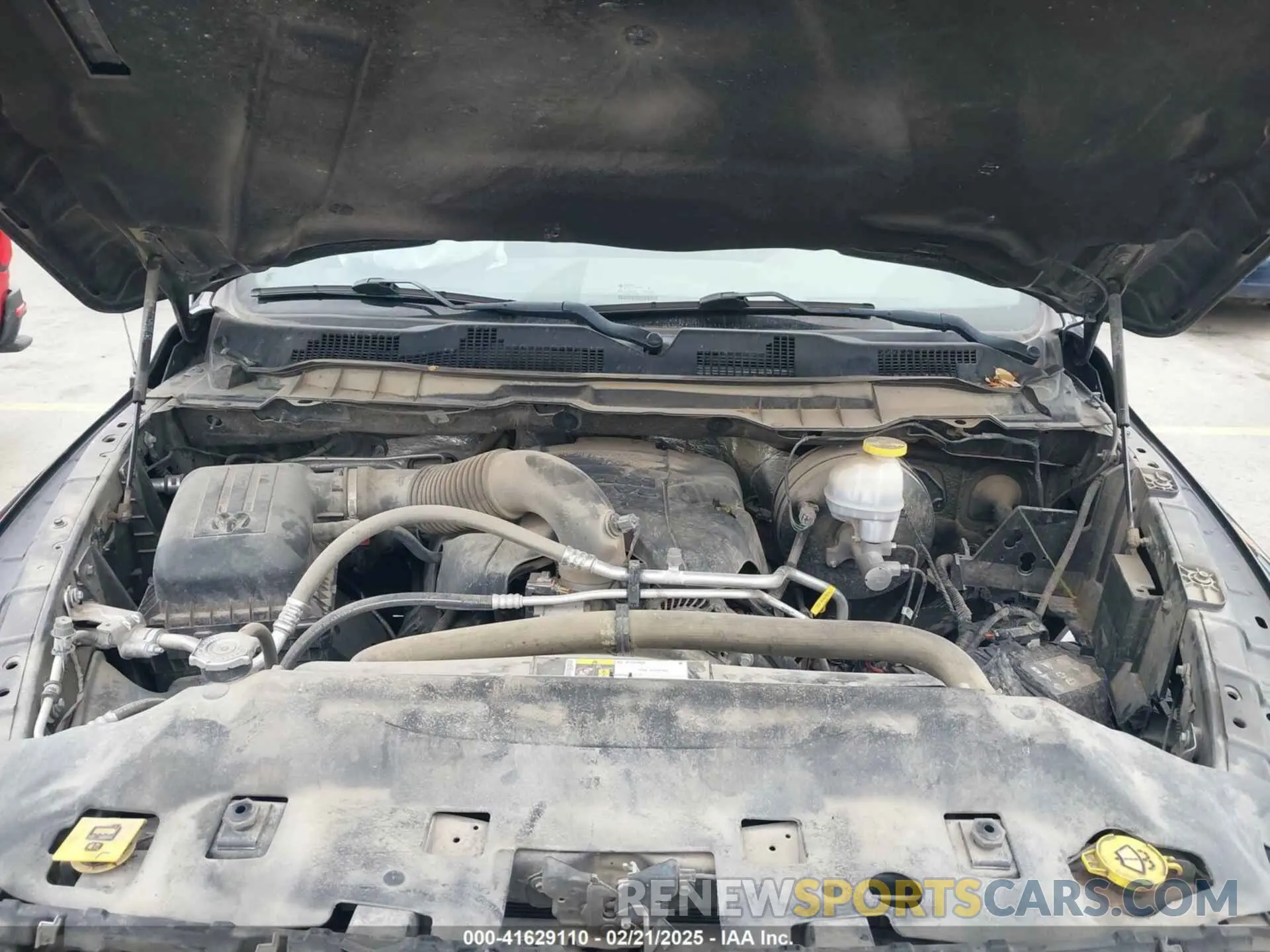 10 Photograph of a damaged car 3C6JR6AT7KG719175 RAM 1500 CLASSIC 2019