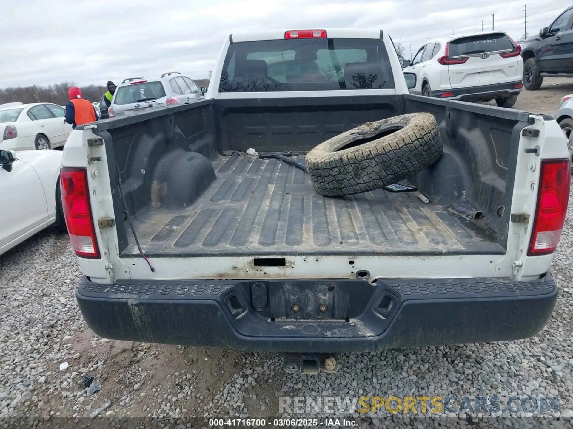 15 Photograph of a damaged car 3C6JR6DG2KG705859 RAM 1500 CLASSIC 2019