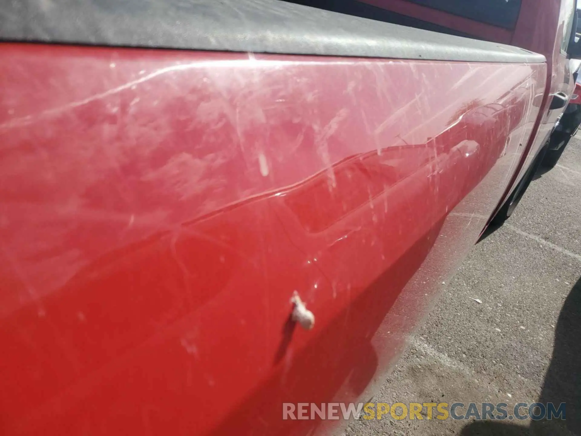 2 Photograph of a damaged car 3C6JR6DG3KG569354 RAM 1500 CLASSIC 2019