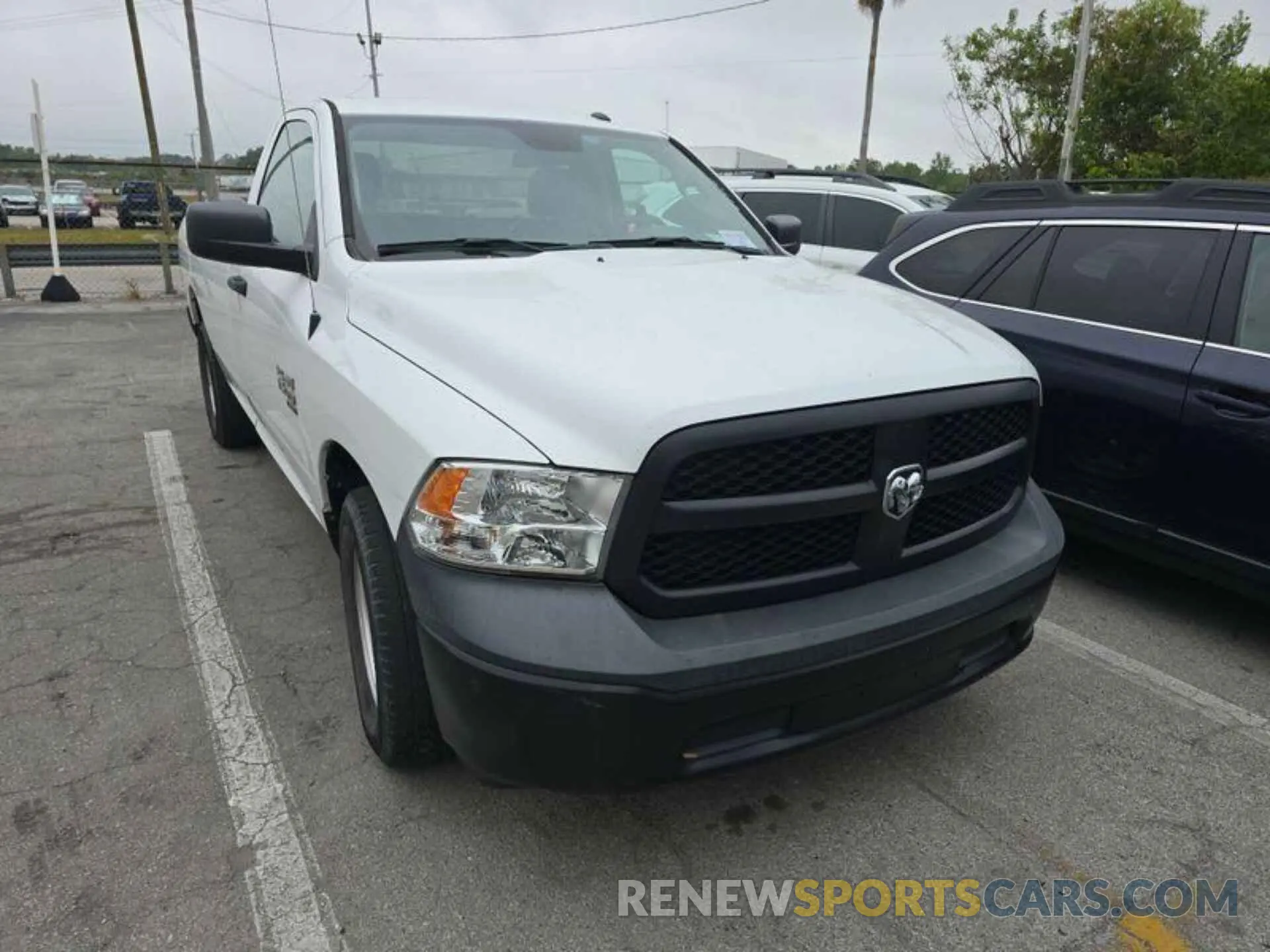 15 Photograph of a damaged car 3C6JR6DG9KG601885 RAM 1500 CLASSIC 2019