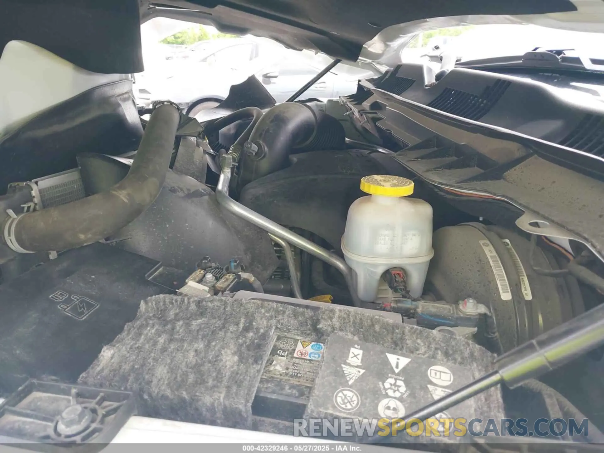 10 Photograph of a damaged car 3C6JR6DT0KG636053 RAM 1500 CLASSIC 2019