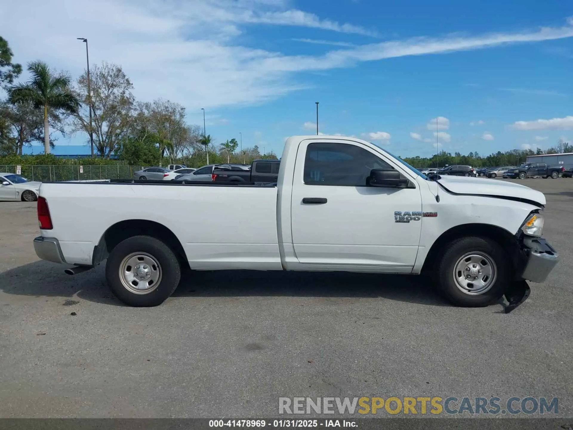 13 Photograph of a damaged car 3C6JR6DT1KG546748 RAM 1500 CLASSIC 2019