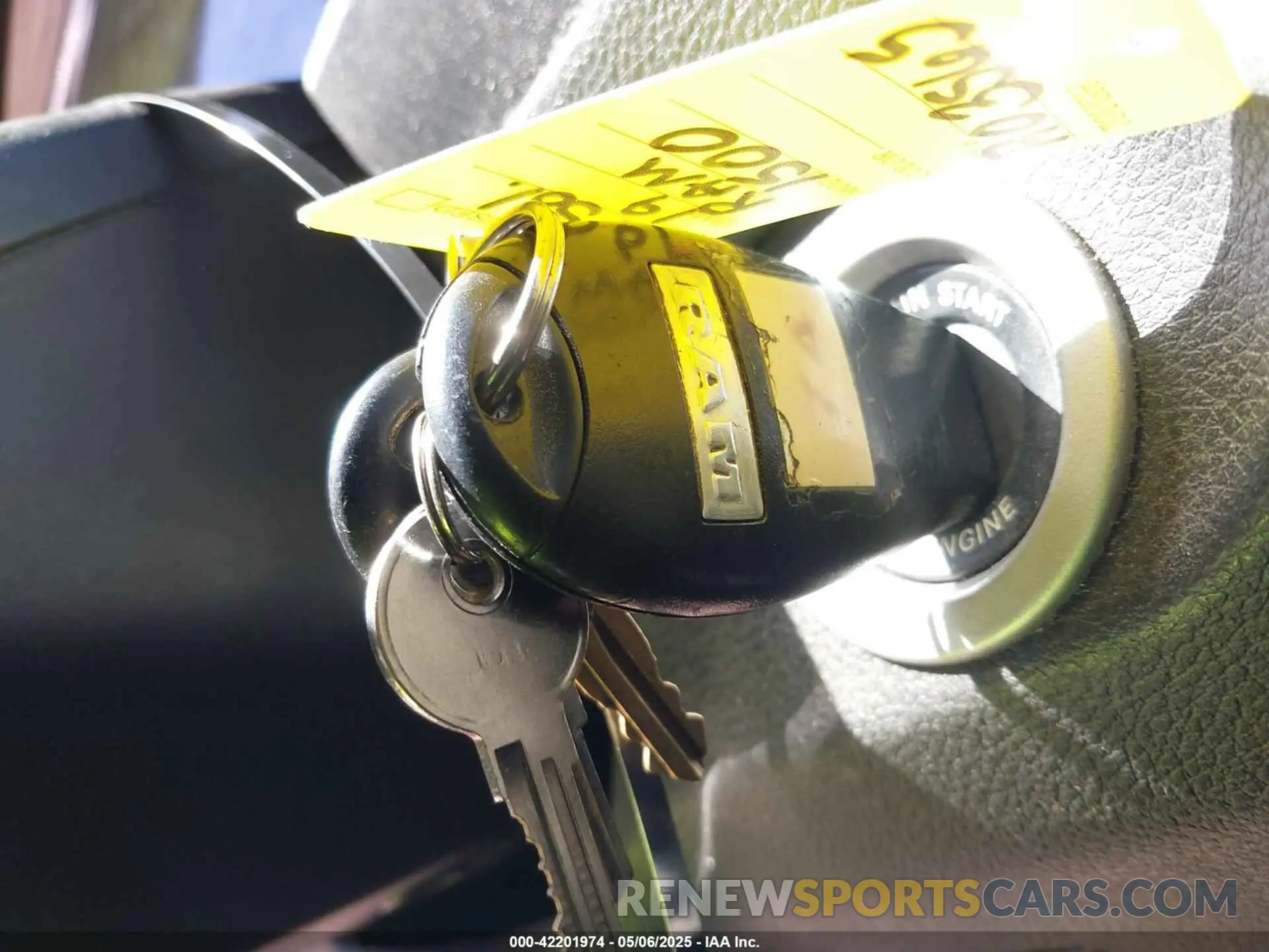 11 Photograph of a damaged car 3C6JR6DT4KG510360 RAM 1500 CLASSIC 2019