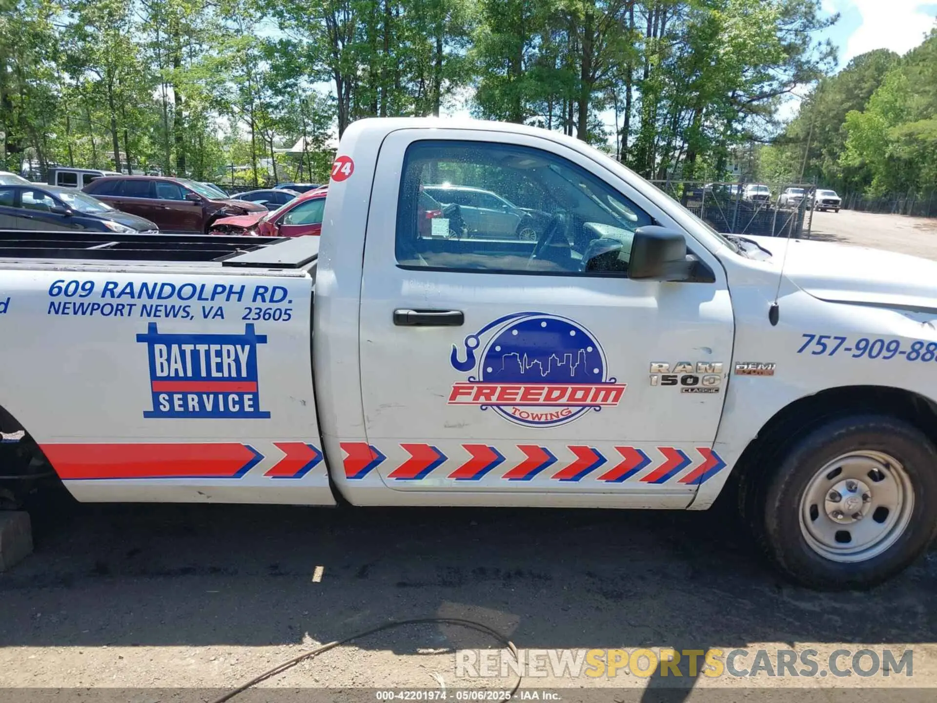 13 Photograph of a damaged car 3C6JR6DT4KG510360 RAM 1500 CLASSIC 2019
