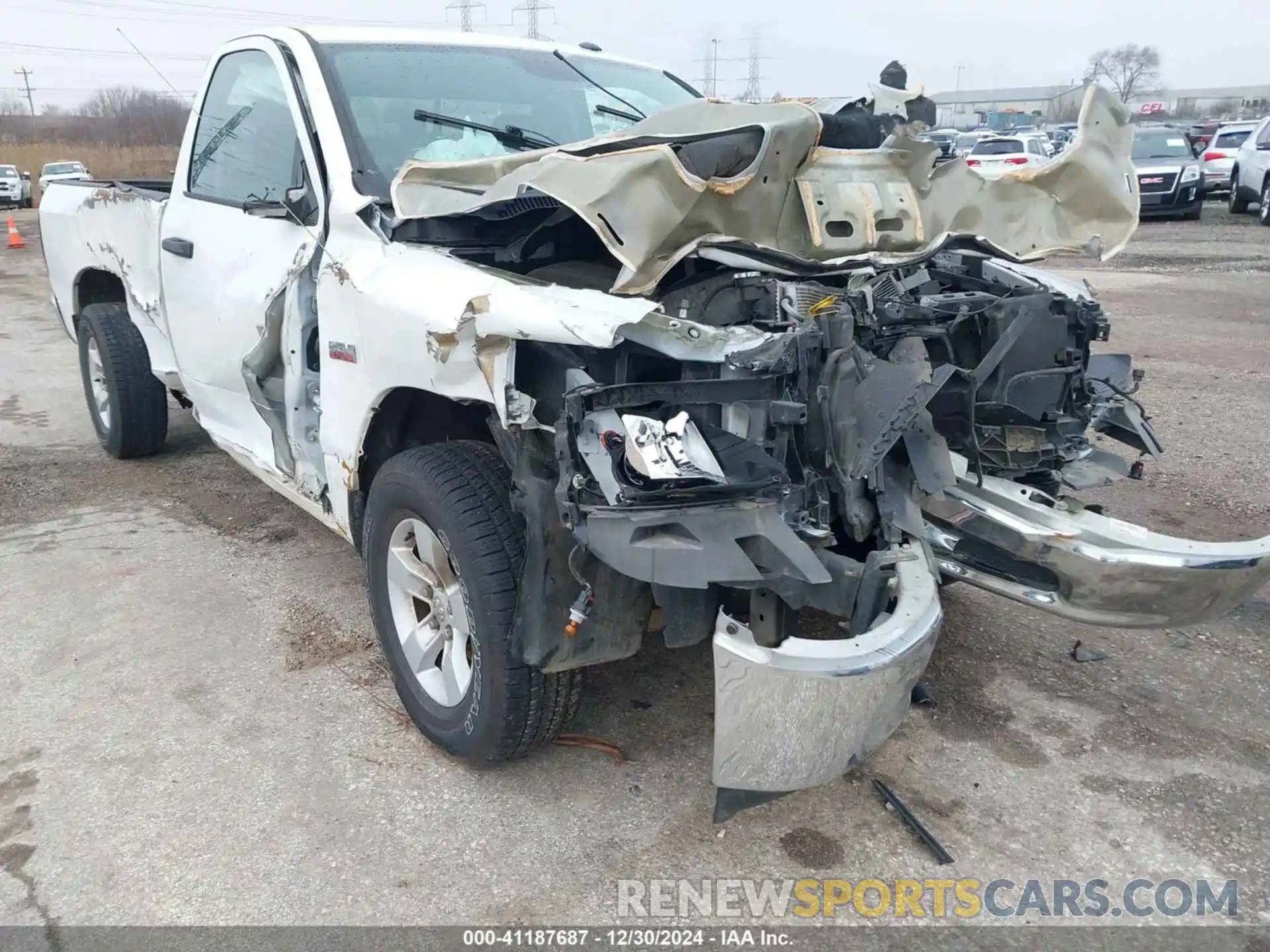 6 Photograph of a damaged car 3C6JR6DT9KG541068 RAM 1500 CLASSIC 2019