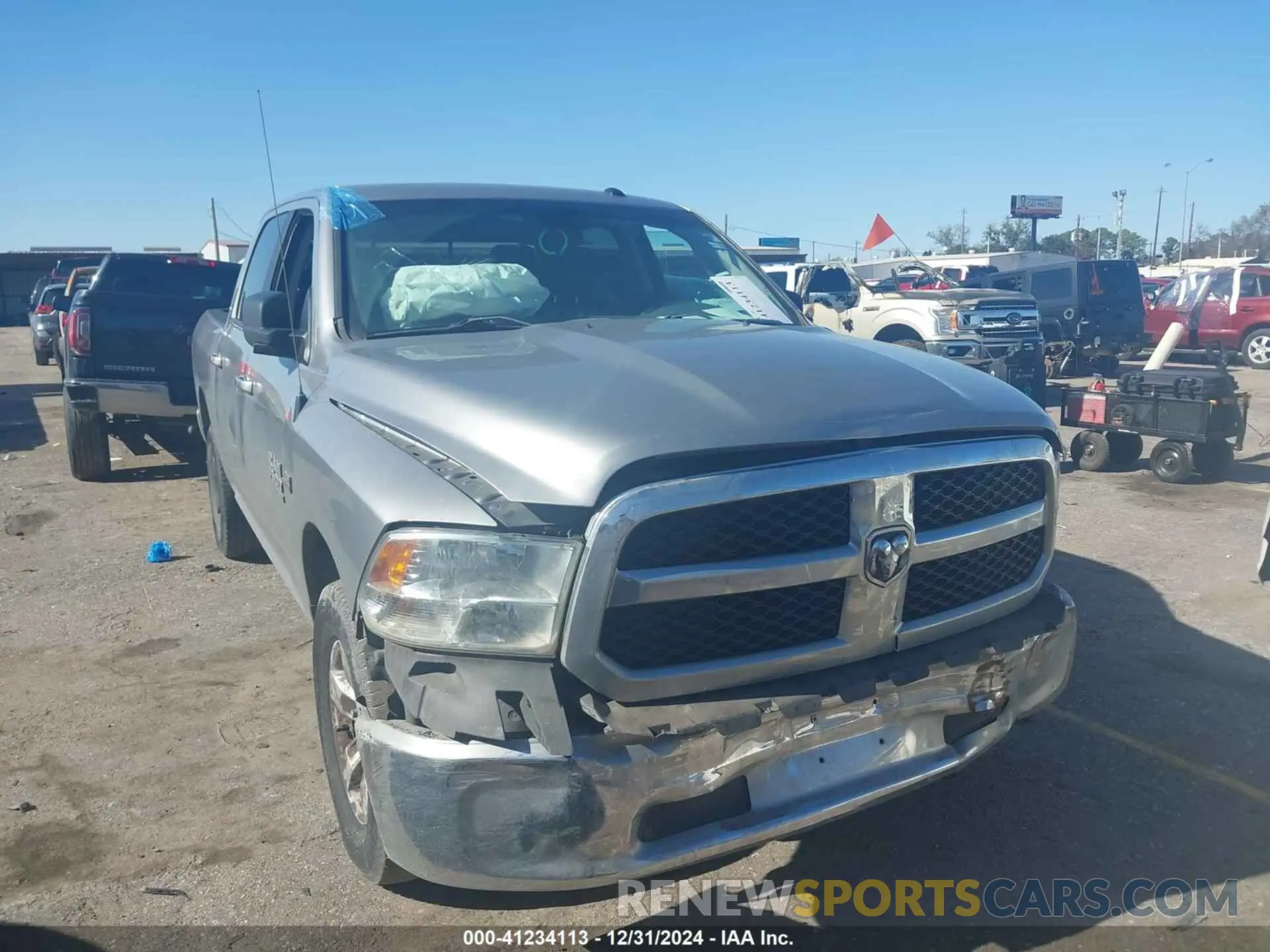 1 Photograph of a damaged car 3C6RR7LT0KG695985 RAM 1500 CLASSIC 2019