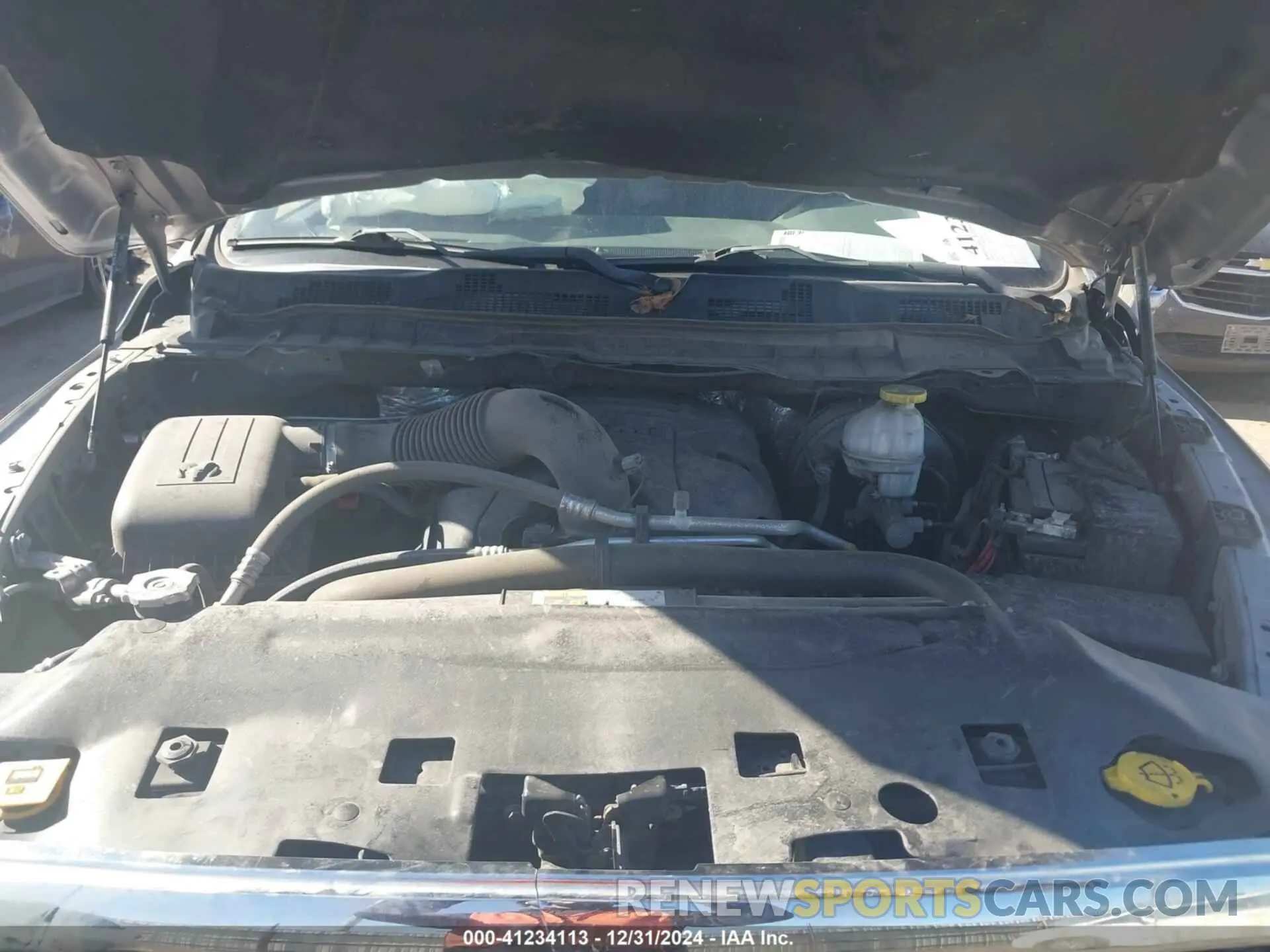 10 Photograph of a damaged car 3C6RR7LT0KG695985 RAM 1500 CLASSIC 2019