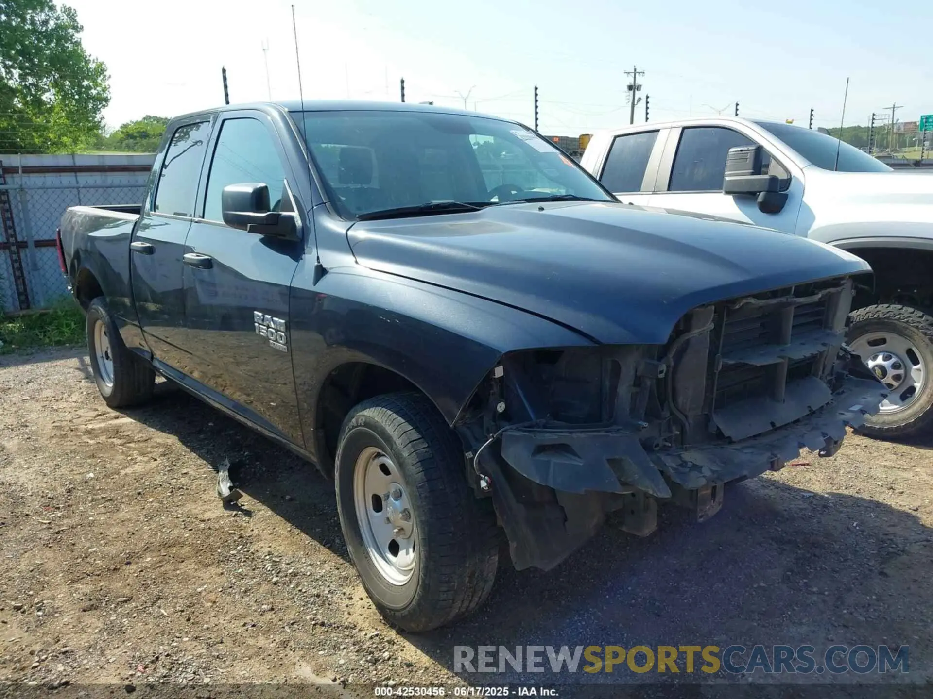 1 Photograph of a damaged car 1C6RR6FG1LS119535 RAM 1500 CLASSIC 2020