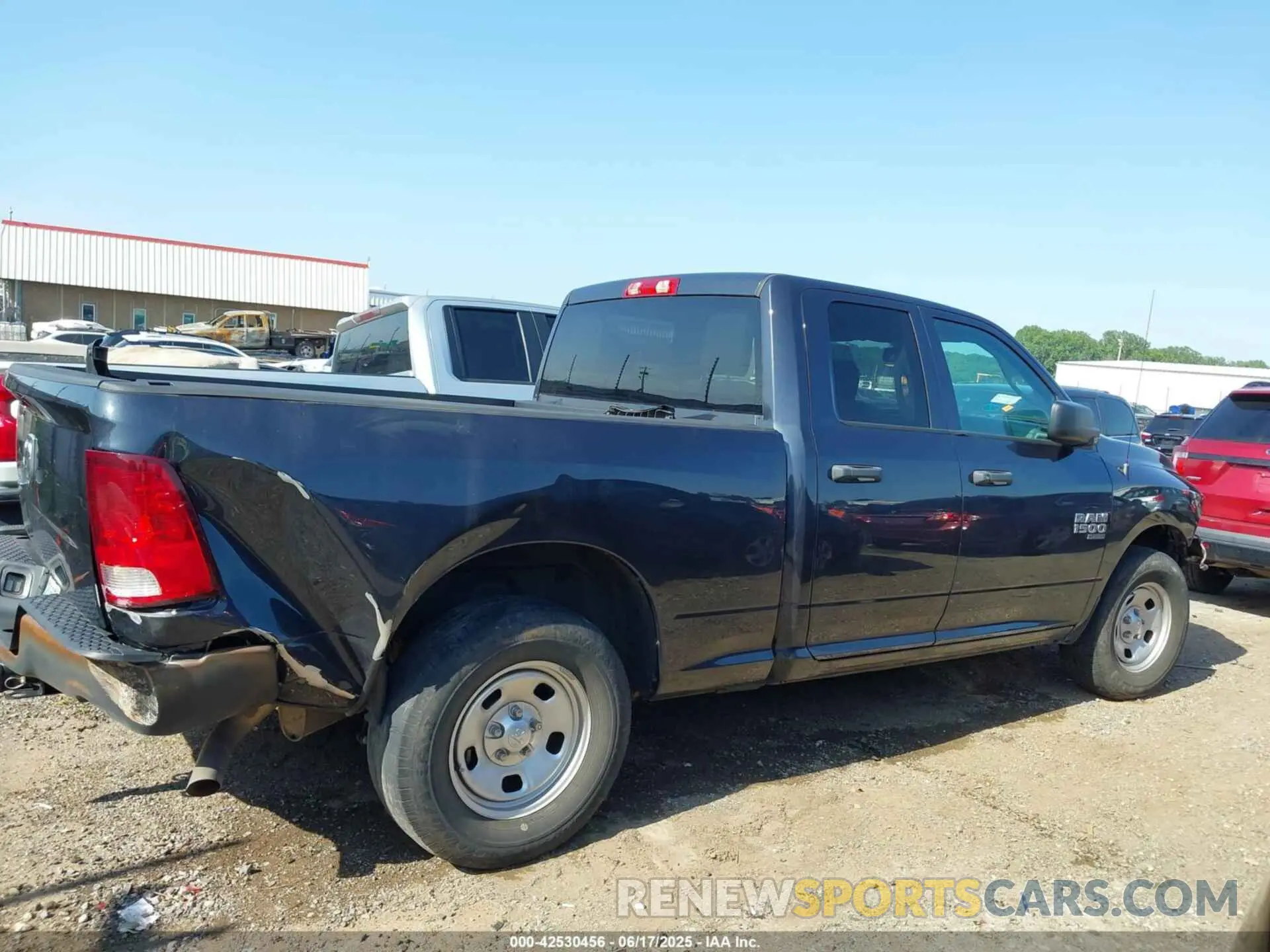 14 Photograph of a damaged car 1C6RR6FG1LS119535 RAM 1500 CLASSIC 2020