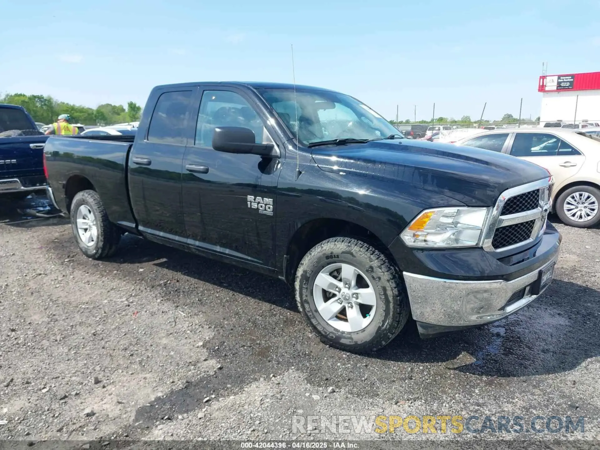 1 Photograph of a damaged car 1C6RR6FG5LS151064 RAM 1500 CLASSIC 2020