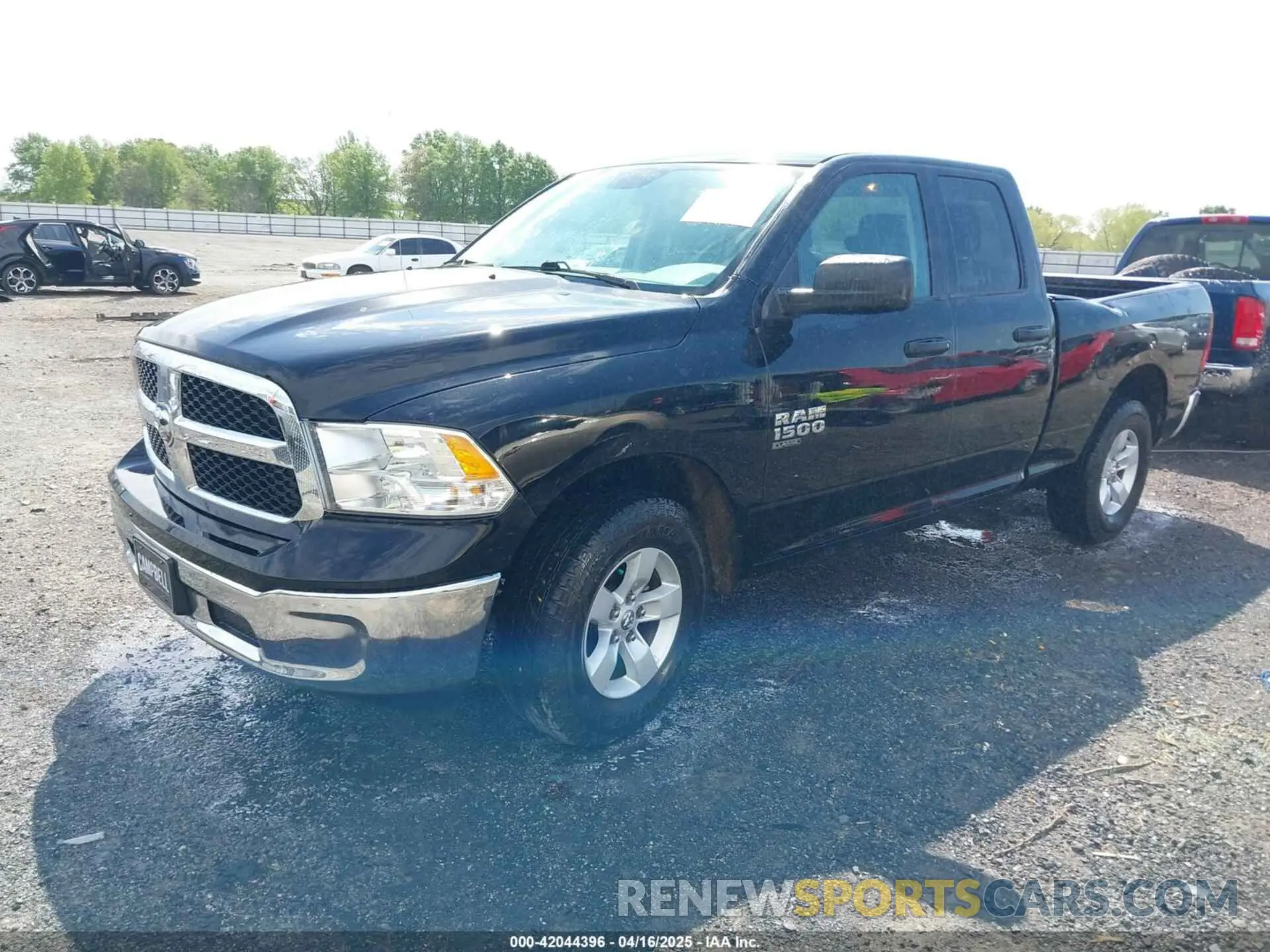 2 Photograph of a damaged car 1C6RR6FG5LS151064 RAM 1500 CLASSIC 2020