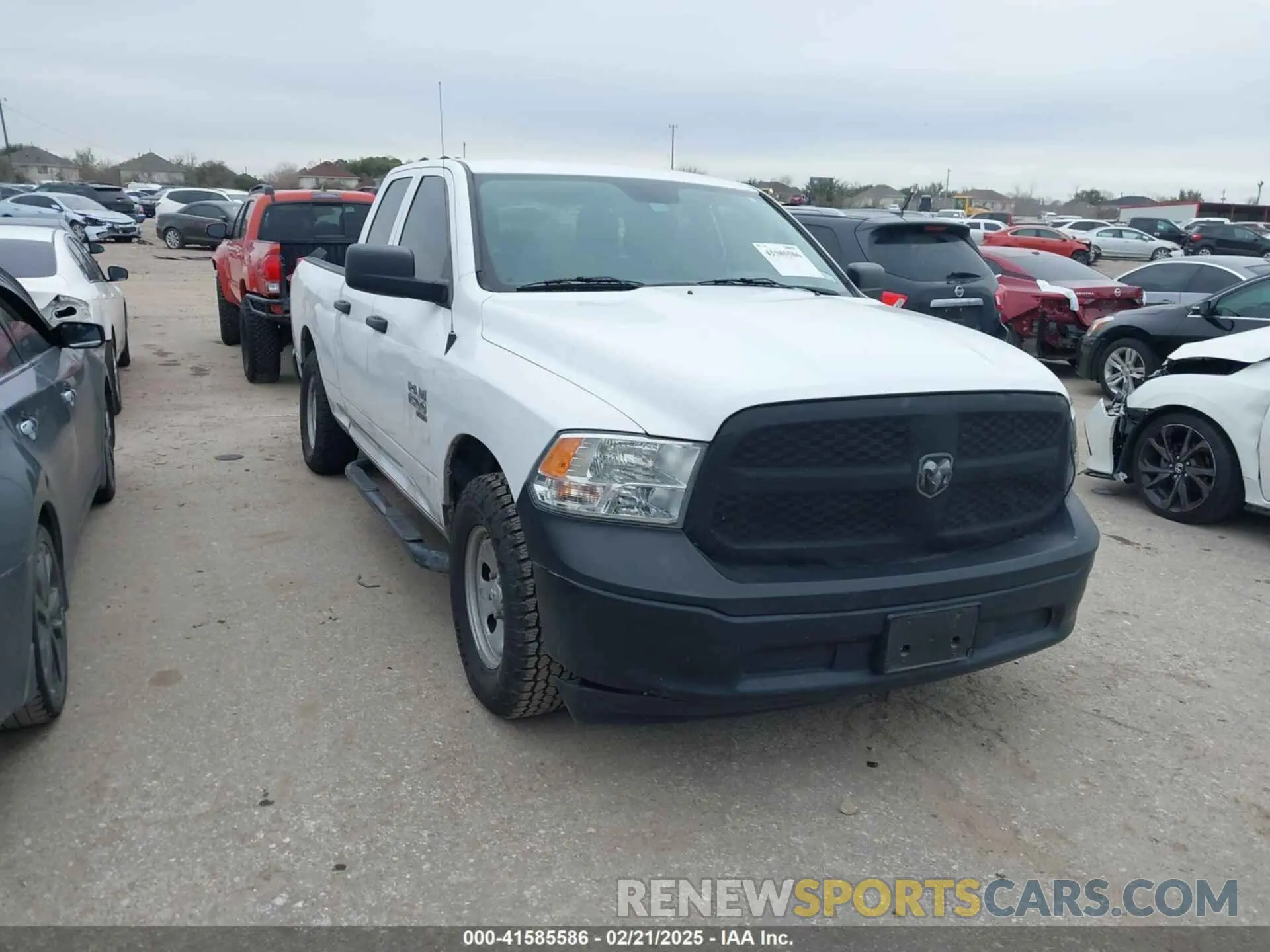 1 Photograph of a damaged car 1C6RR6FG7LS138428 RAM 1500 CLASSIC 2020