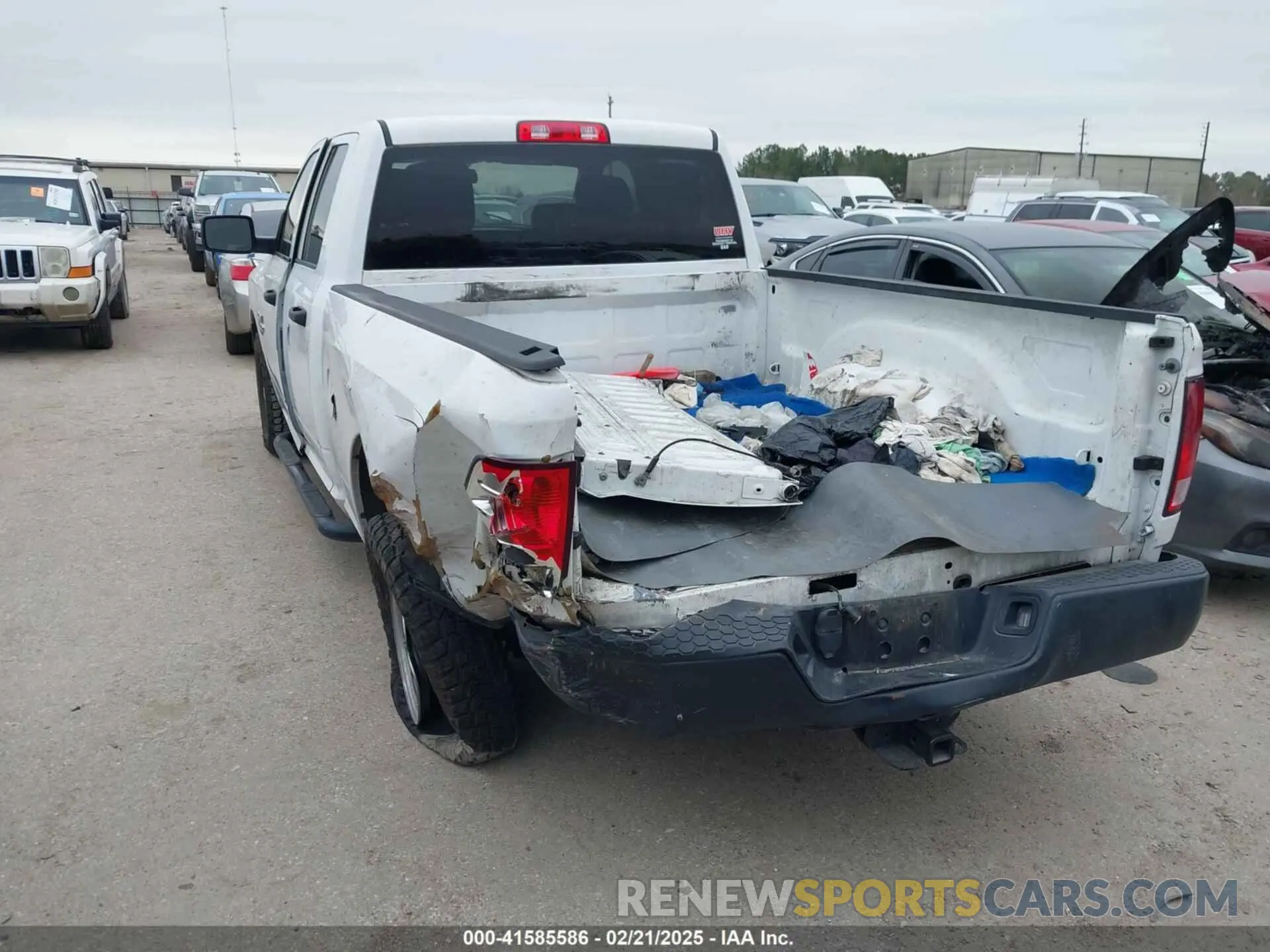 3 Photograph of a damaged car 1C6RR6FG7LS138428 RAM 1500 CLASSIC 2020