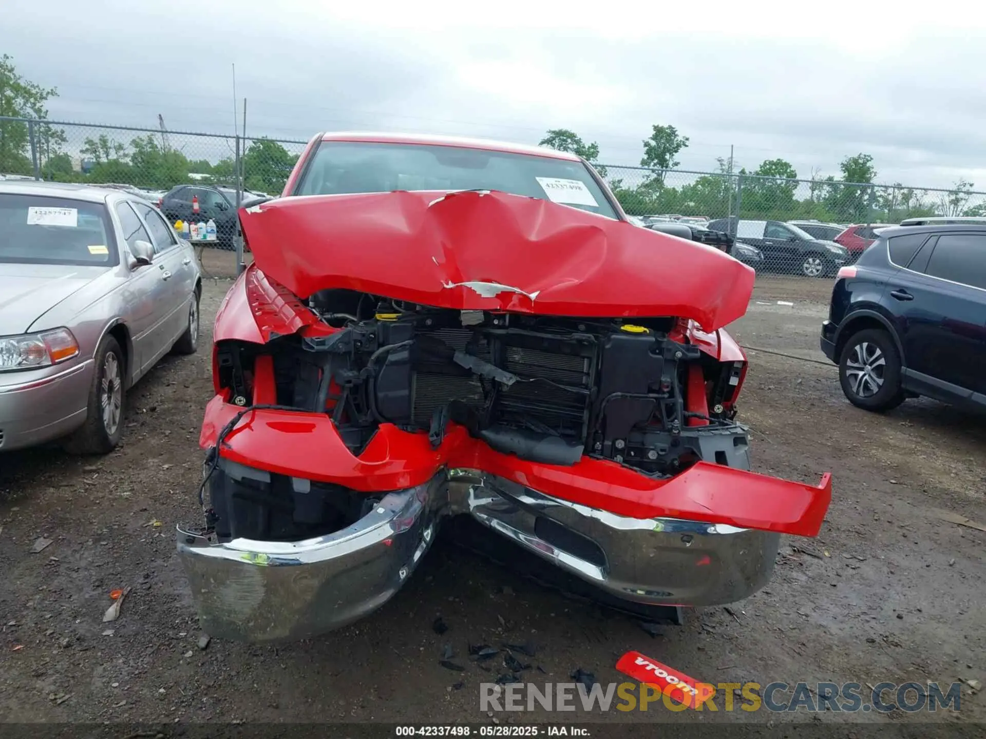 12 Photograph of a damaged car 1C6RR6TT1LS135171 RAM 1500 CLASSIC 2020