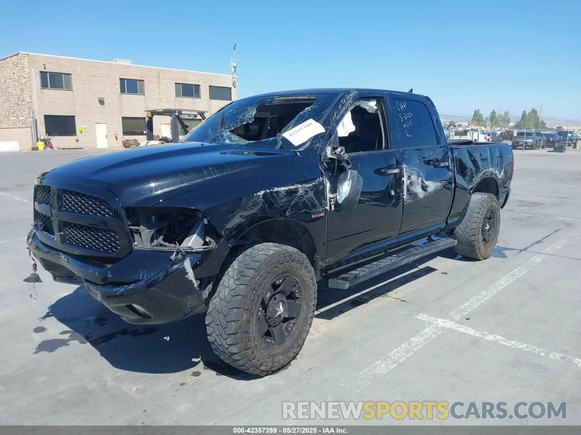 6 Photograph of a damaged car 1C6RR6TT5LS133603 RAM 1500 CLASSIC 2020