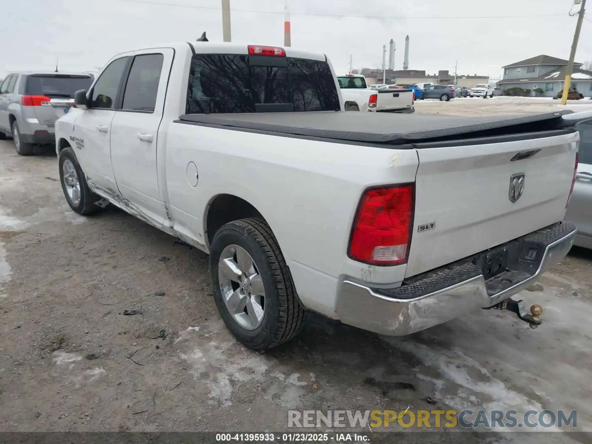 3 Photograph of a damaged car 1C6RR6TT5LS133732 RAM 1500 CLASSIC 2020