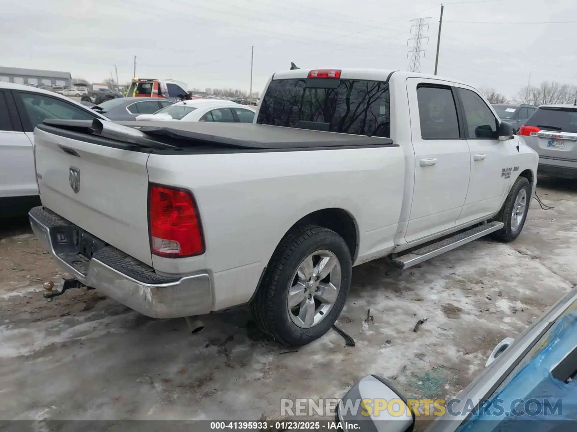 4 Photograph of a damaged car 1C6RR6TT5LS133732 RAM 1500 CLASSIC 2020