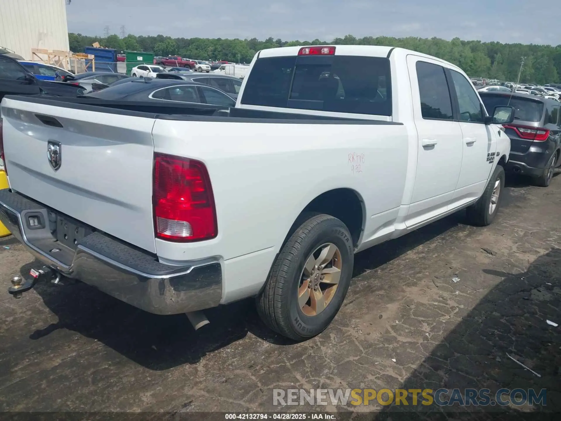 4 Photograph of a damaged car 1C6RR6TT9LS111068 RAM 1500 CLASSIC 2020