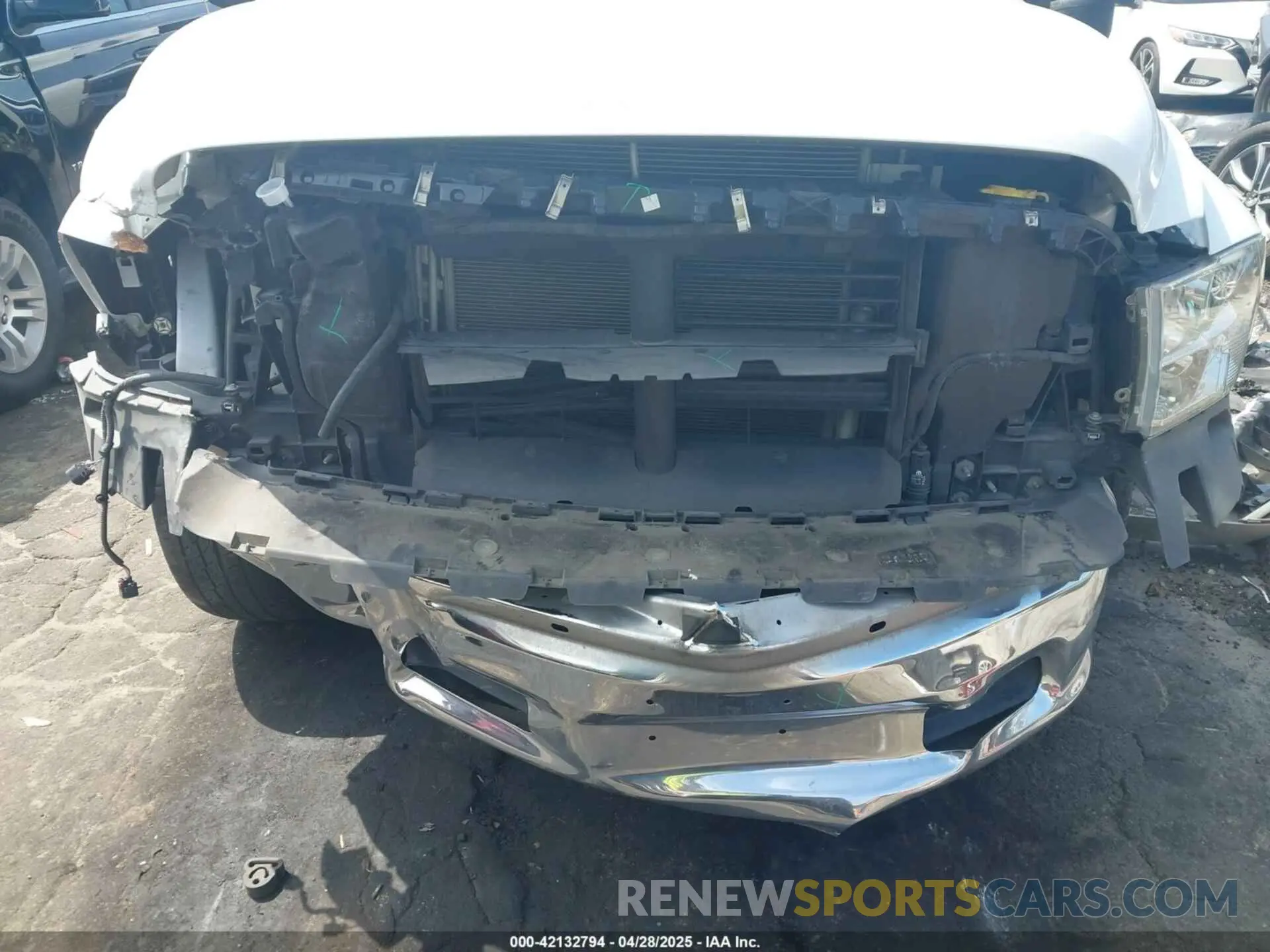 6 Photograph of a damaged car 1C6RR6TT9LS111068 RAM 1500 CLASSIC 2020